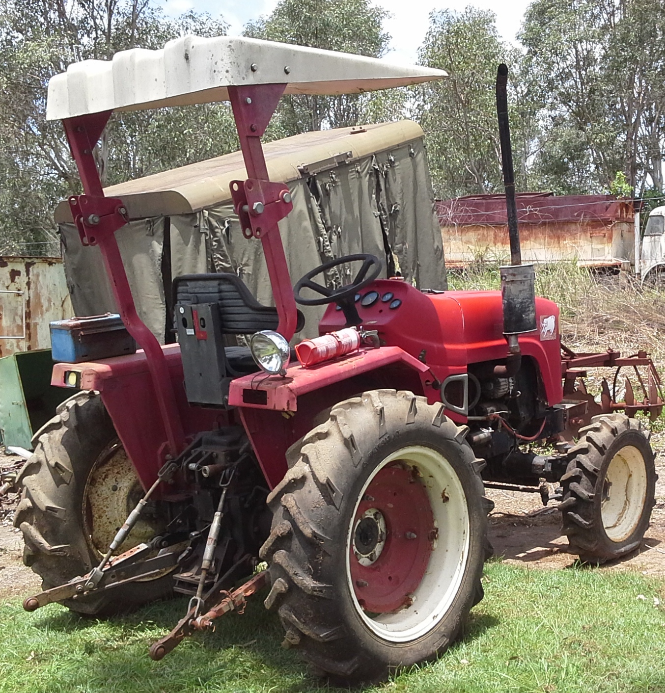GOLDEN BULL 40HP TRACTOR