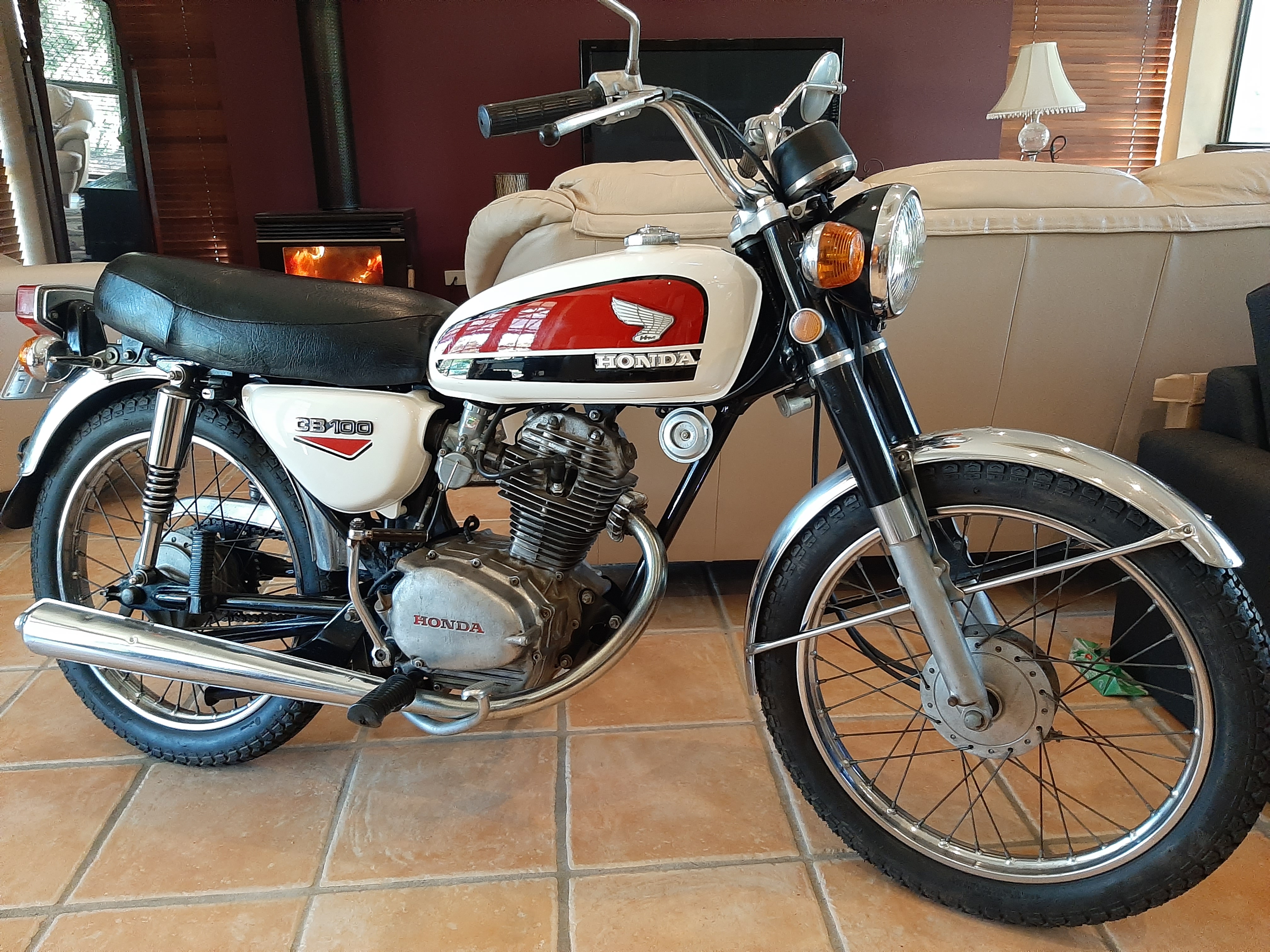 1972 HONDA CB100 SUPER SPORTS