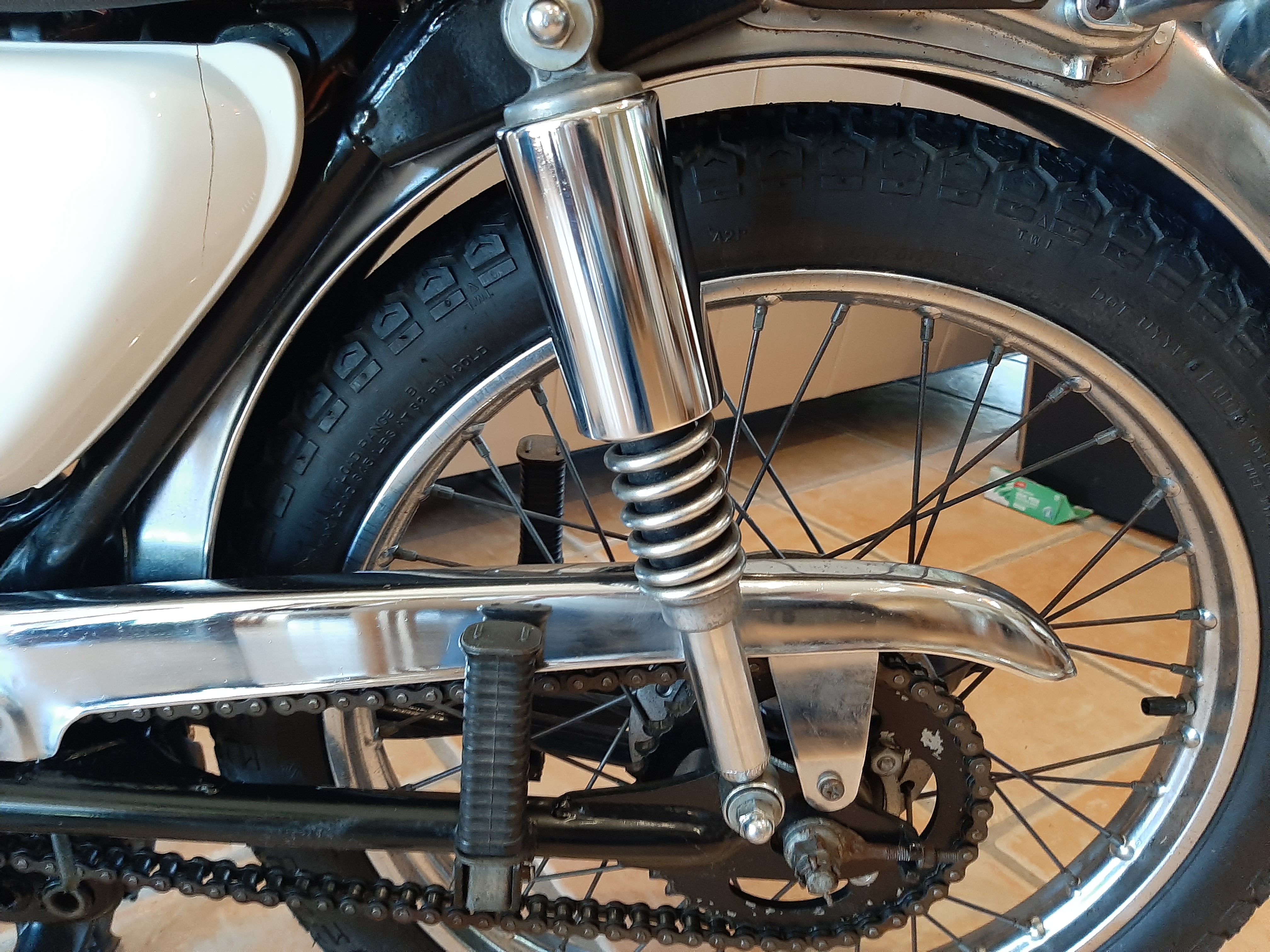 1972 HONDA CB100 SUPER SPORTS