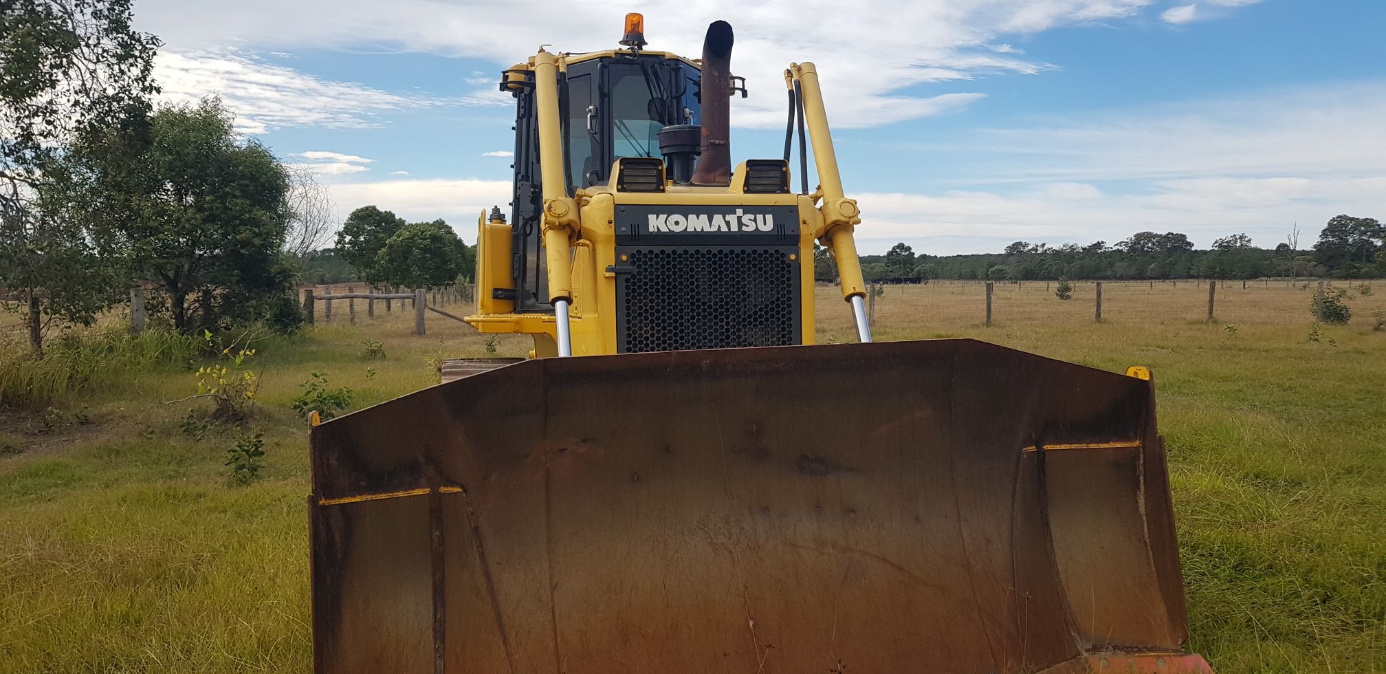 2011 KOMATSU D65EX-16 DOZER