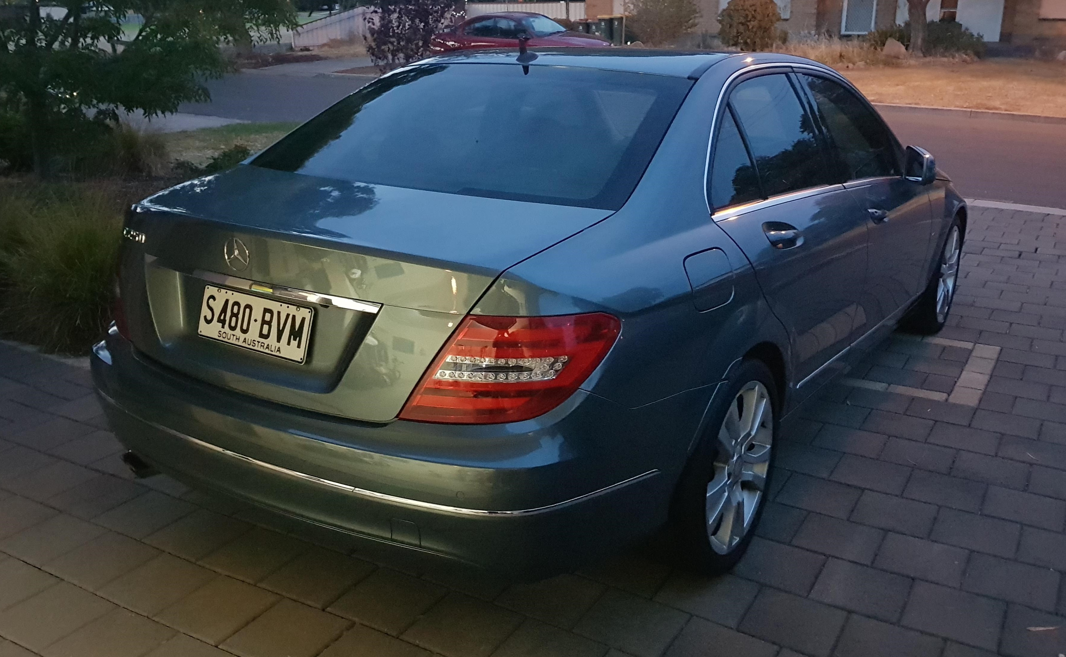 2011 MERCEDES-BENZ C250 W204 MY11 AVANTGARDE BE 7 SP AUTOMATIC G-TRONIC 4D SEDAN 