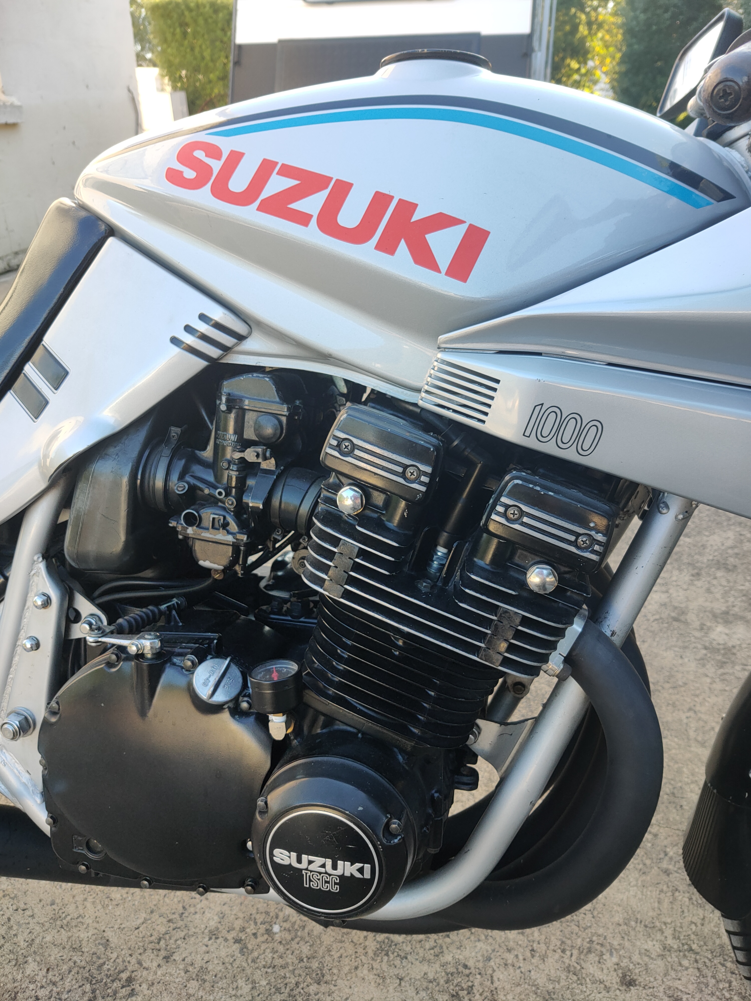 1983 SUZUKI GSX1000SXD KATANA RACING BIKE