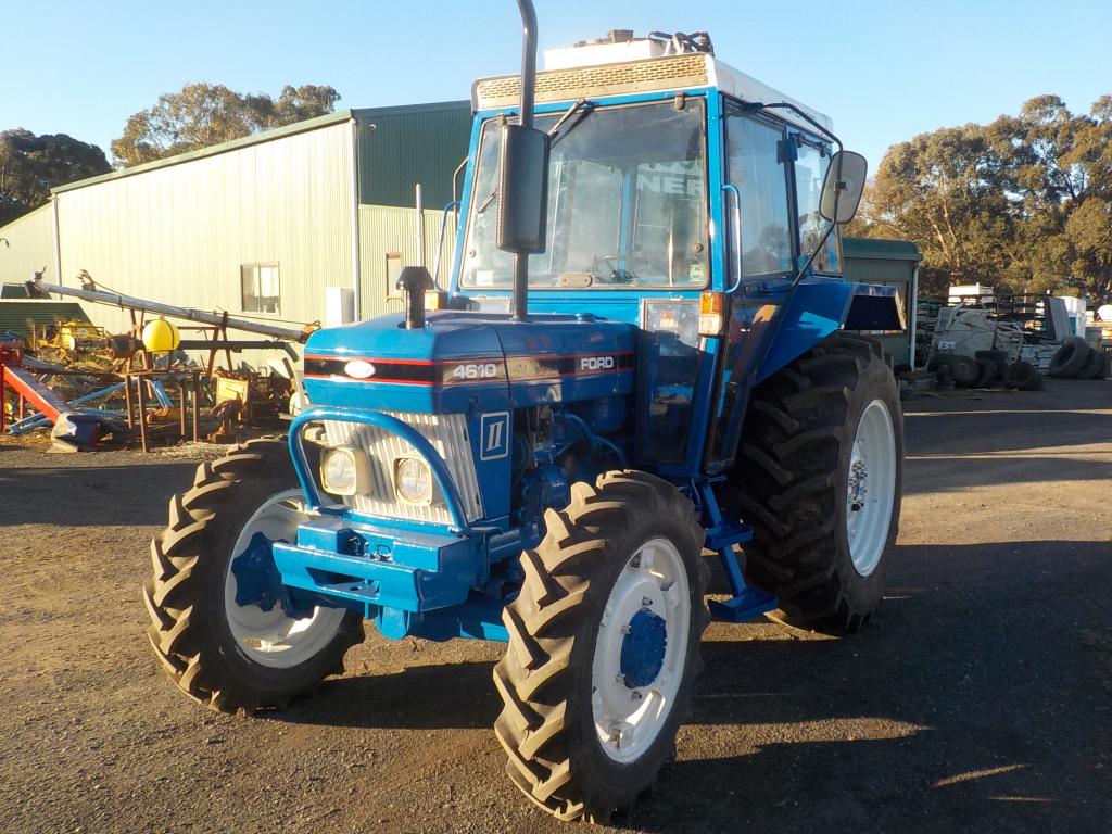 Ford 4610 4x4 Tractor