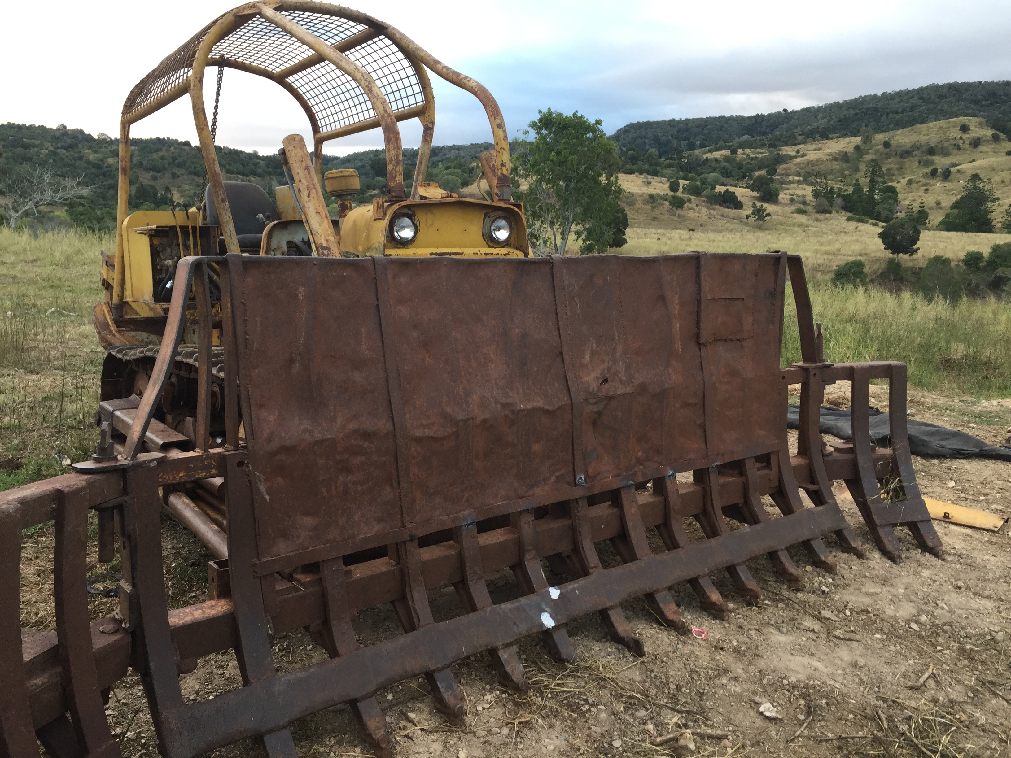 CASE 75HP DOZER
