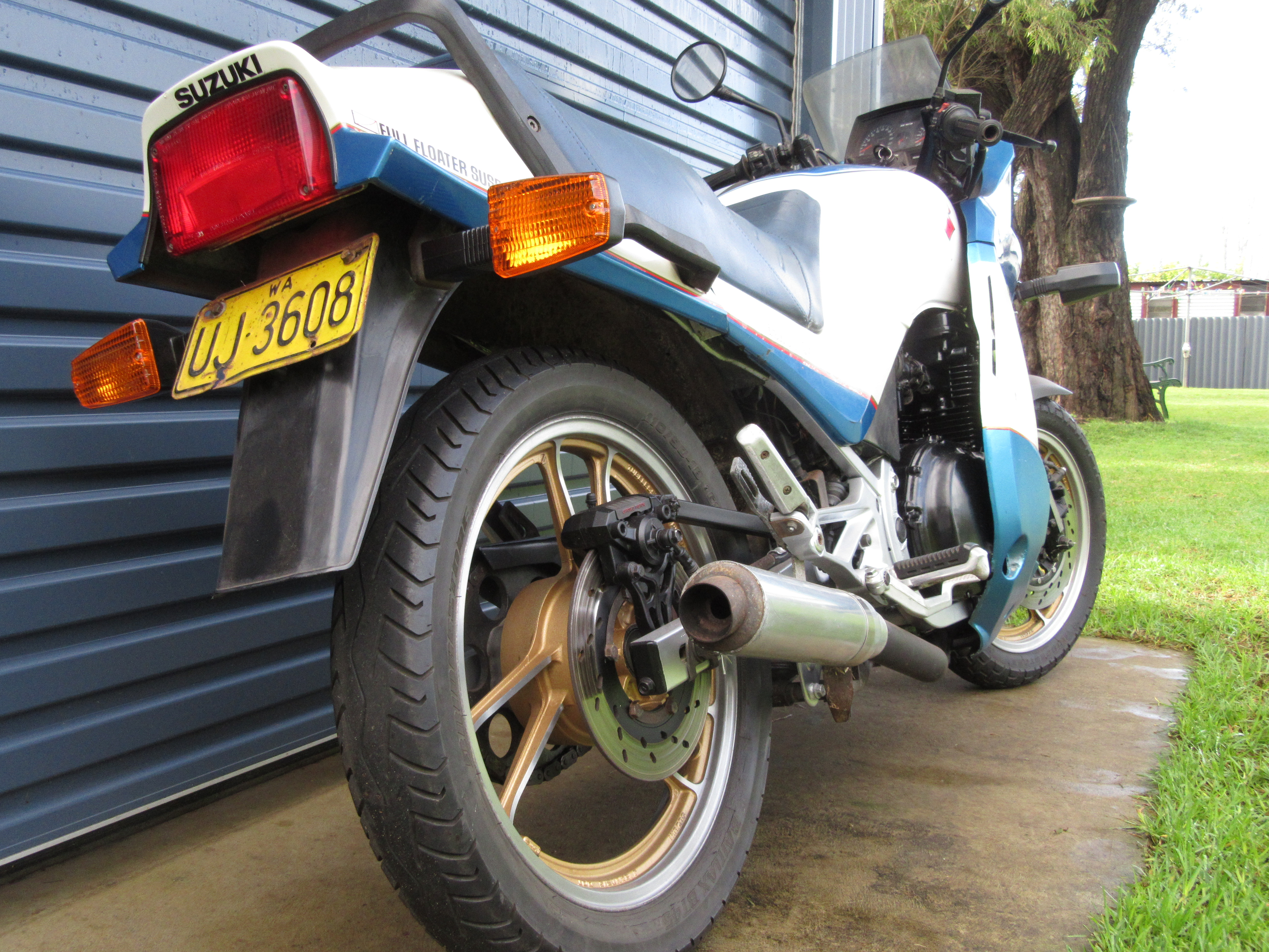 1984 SUZUKI GSX550 ROAD