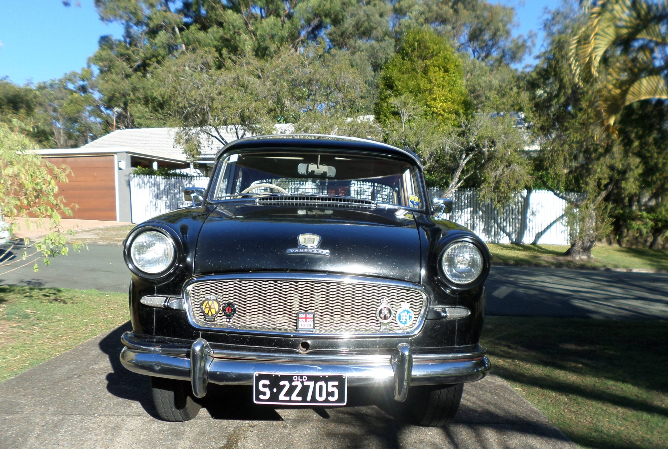 1957 STANDARD VANGUARD PHASE III SPACEMASTER SEDAN 