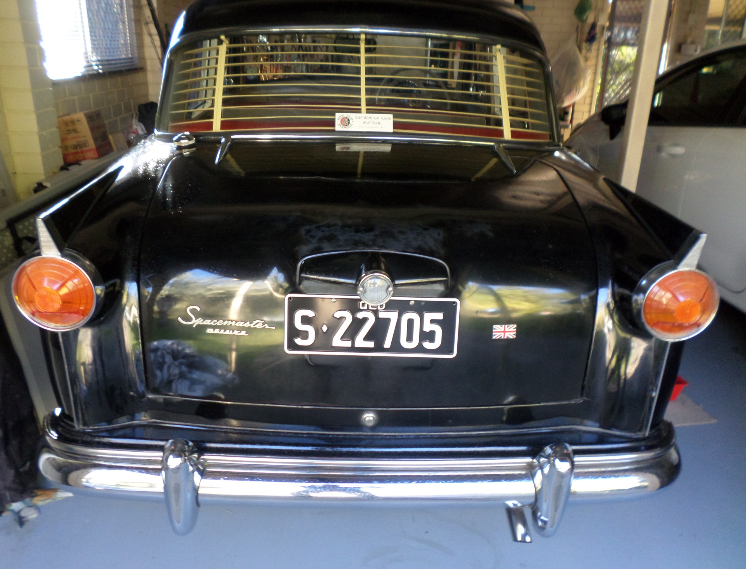 1957 STANDARD VANGUARD PHASE III SPACEMASTER SEDAN 