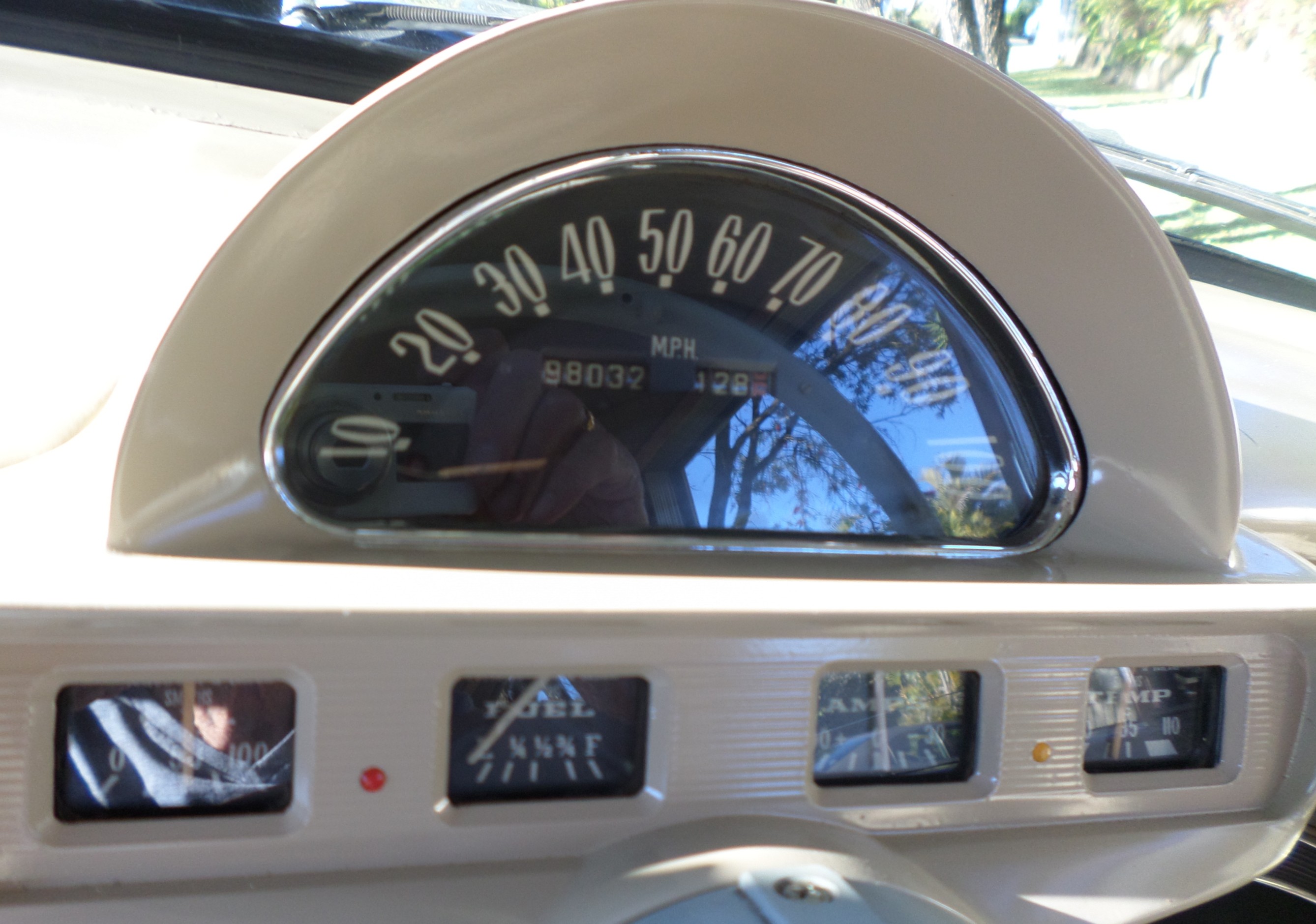1957 STANDARD VANGUARD PHASE III SPACEMASTER SEDAN 