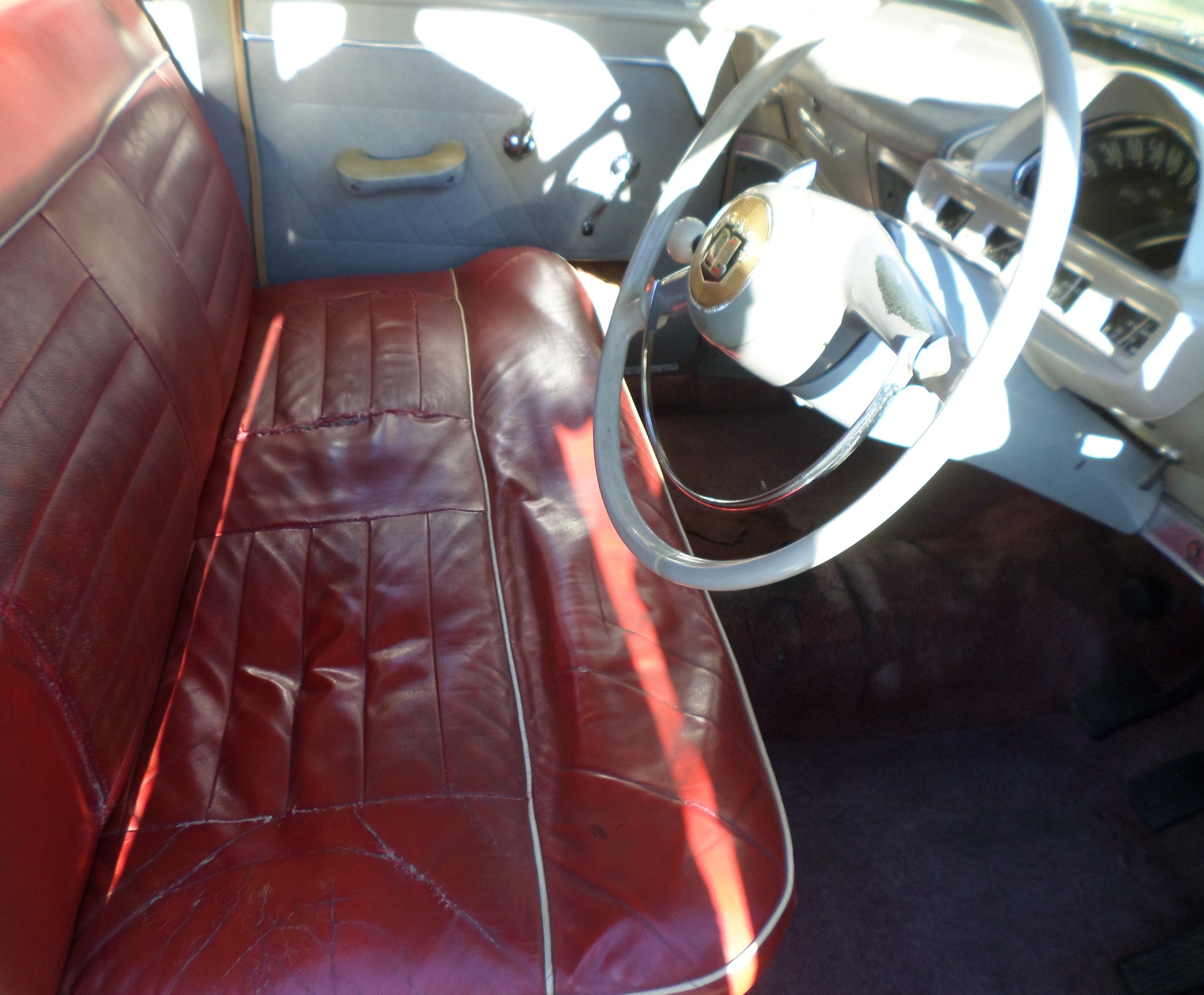 1957 STANDARD VANGUARD PHASE III SPACEMASTER SEDAN 