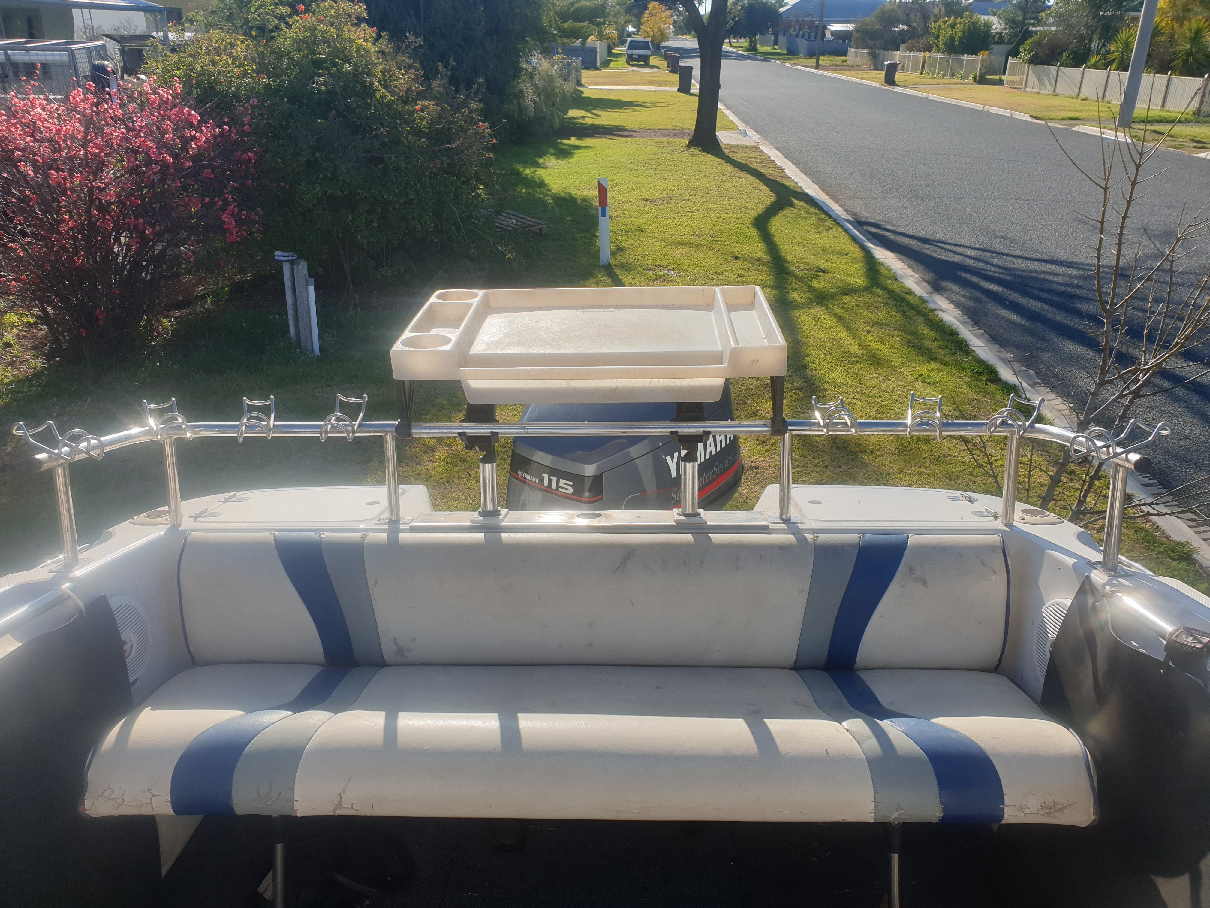 2004 HAINES SIGNATURE 520 C CUDDY CABIN 