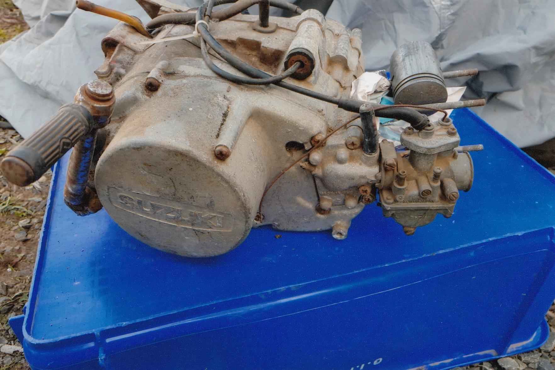 SUZUKI A100 MOTOR PARTS