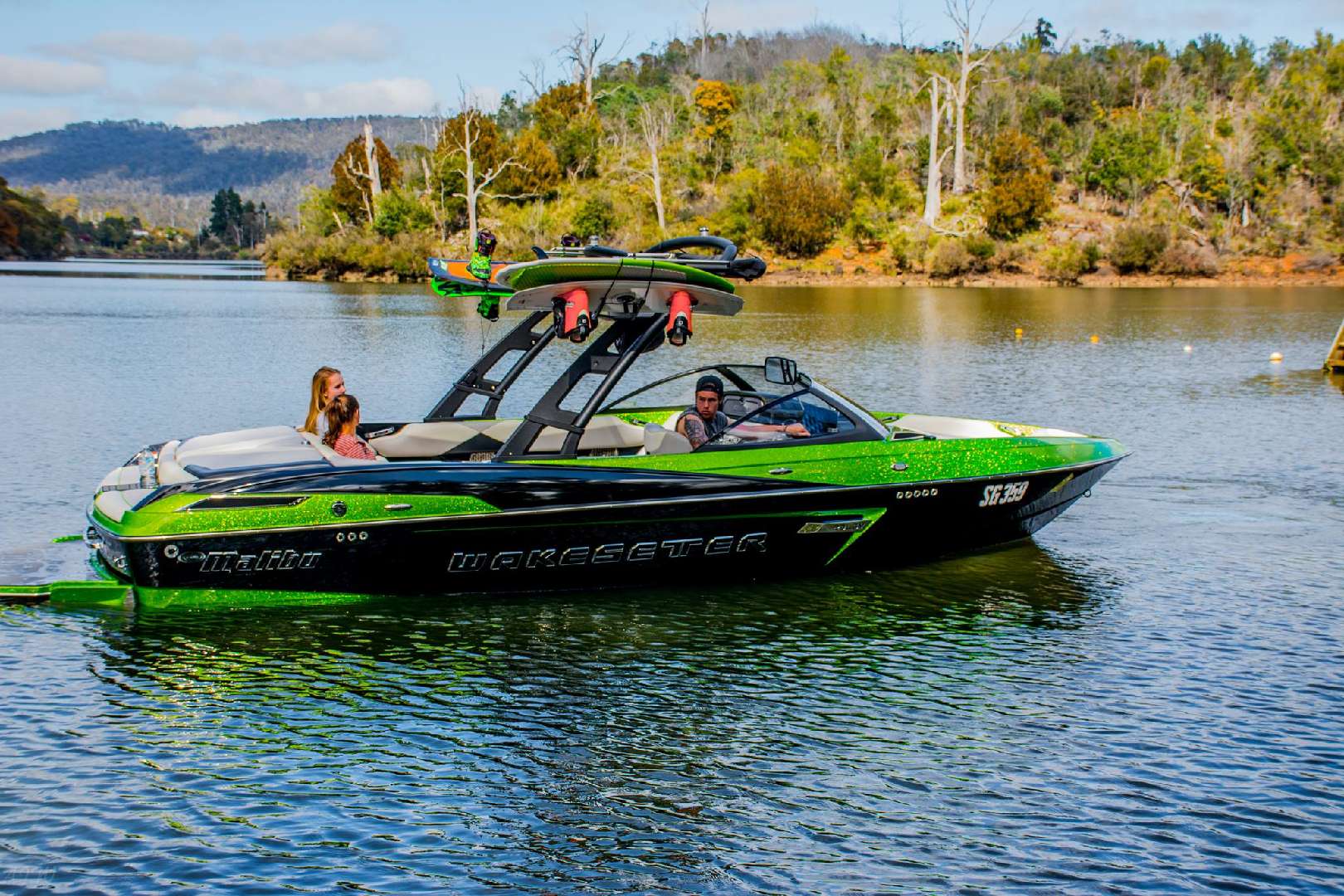 2015 MALIBU WAKESETTER 23 LSV SKI BOAT