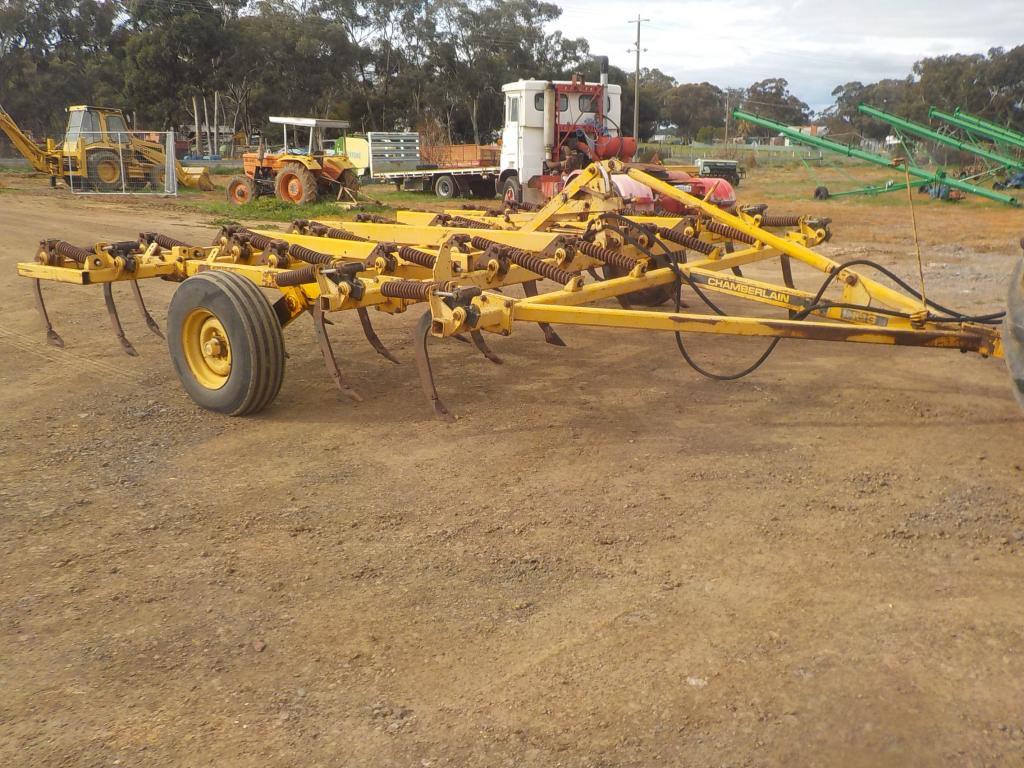 Chamberlain Scarifier