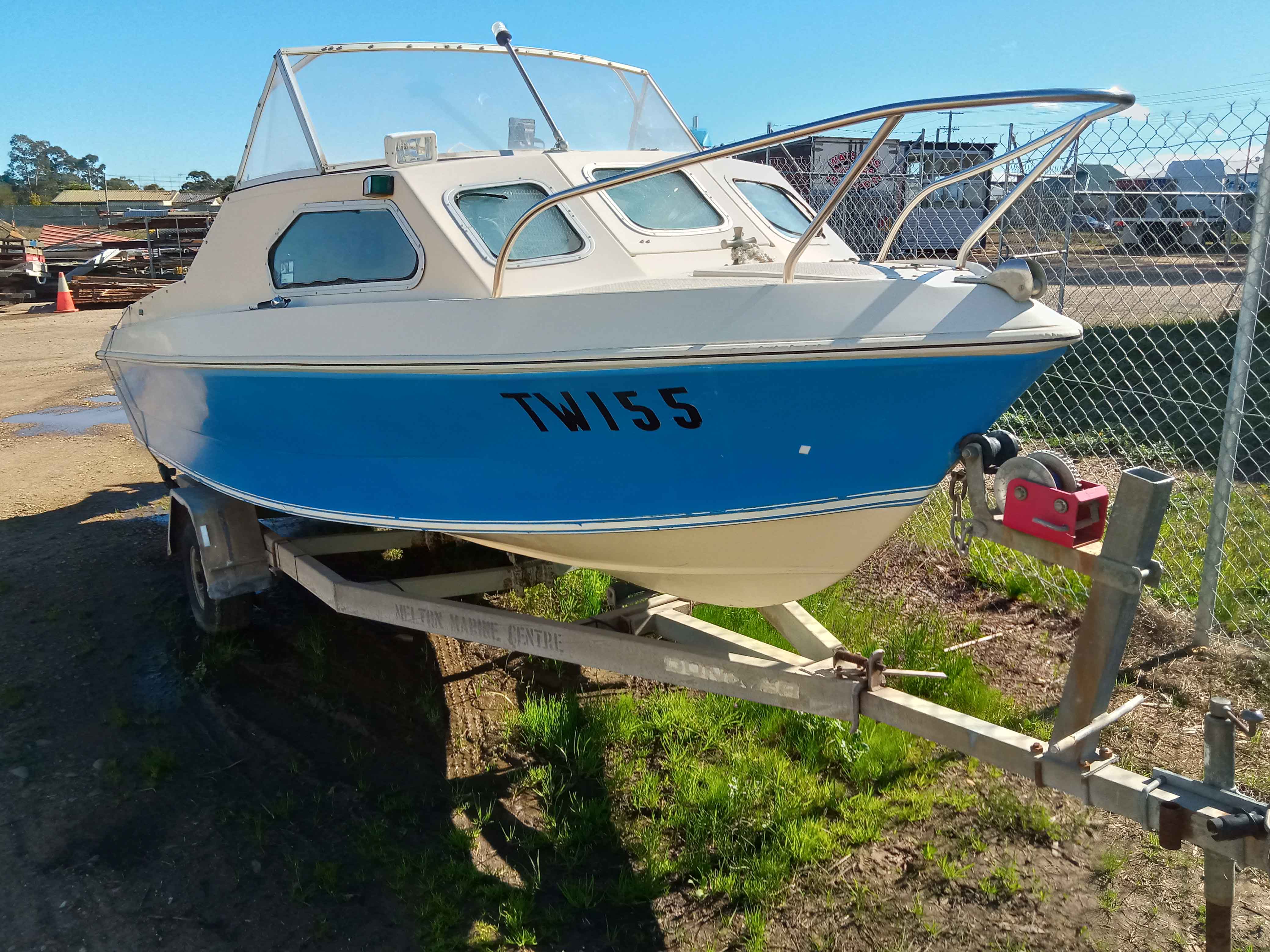 16-FT STEJCRAFT HALF CAB BOAT