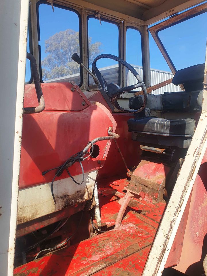 1972 INTERNATIONAL 696 TRACTOR