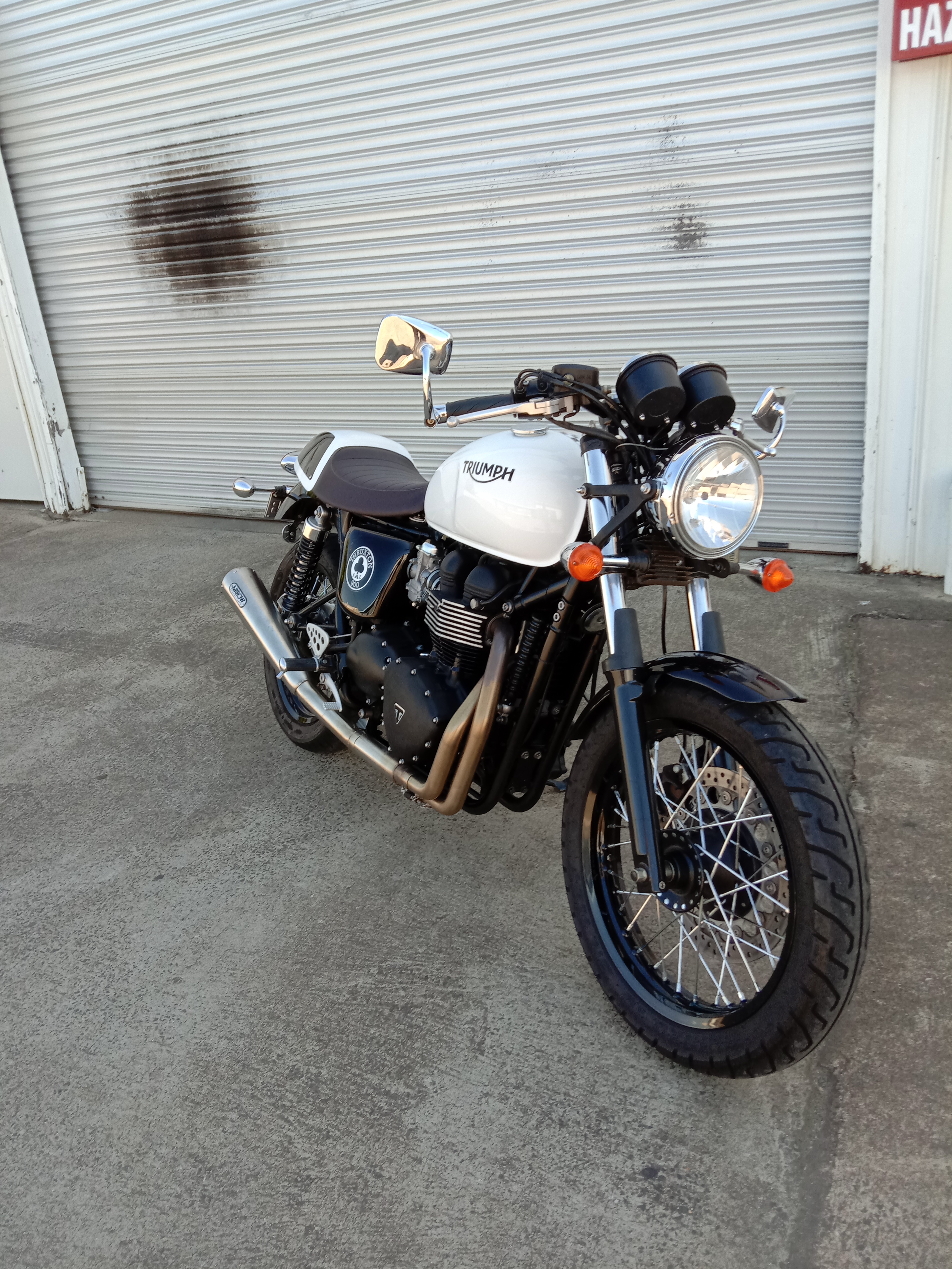 2015 TRIUMPH THRUXTON ACE CAFE RACER