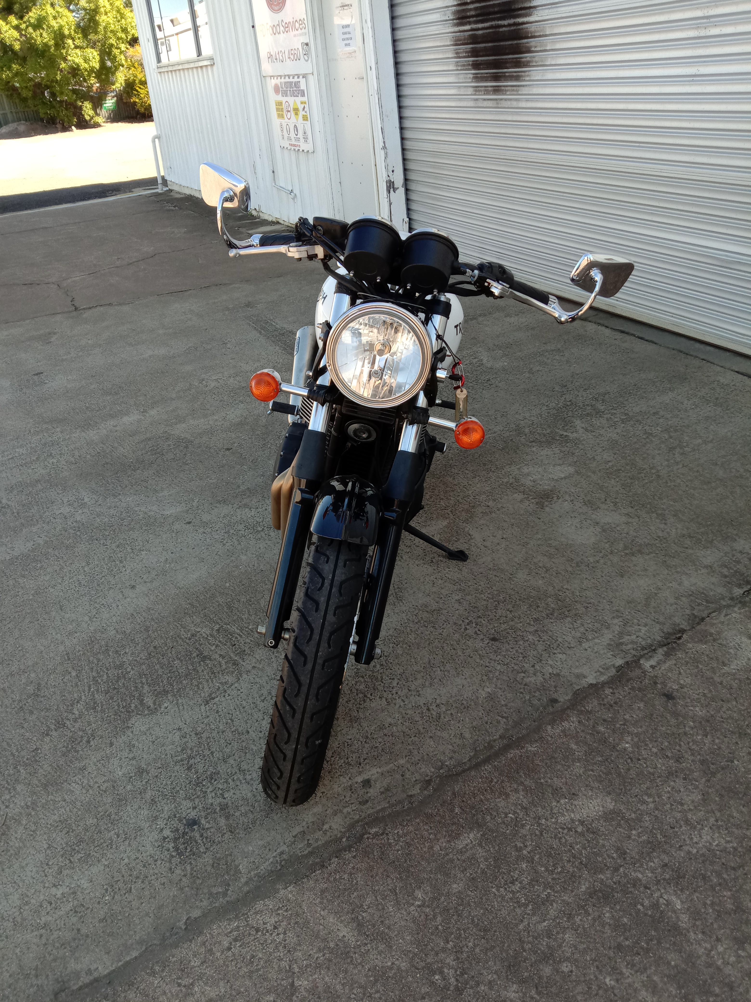 2015 TRIUMPH THRUXTON ACE CAFE RACER 