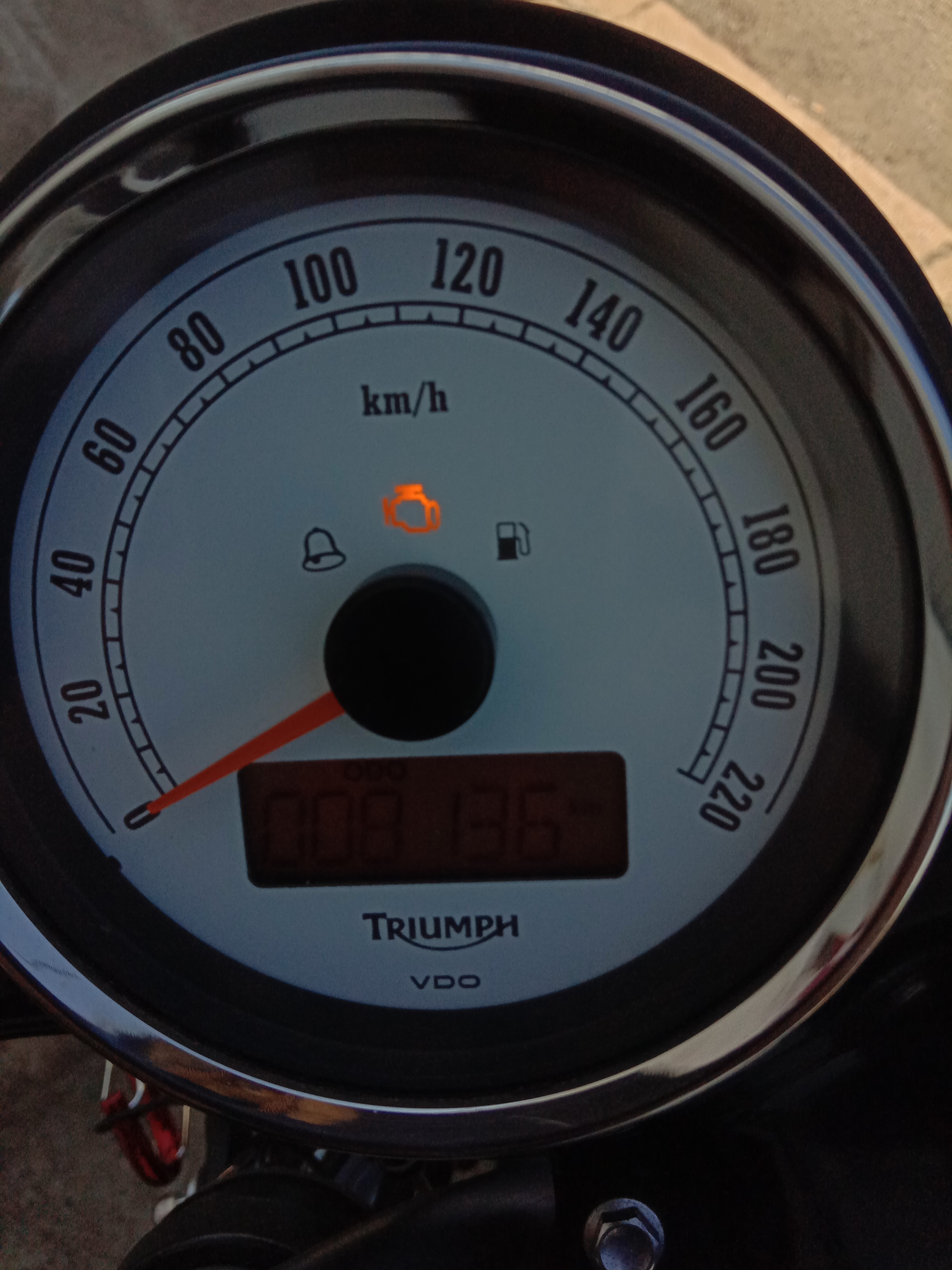 2015 TRIUMPH THRUXTON ACE CAFE RACER 