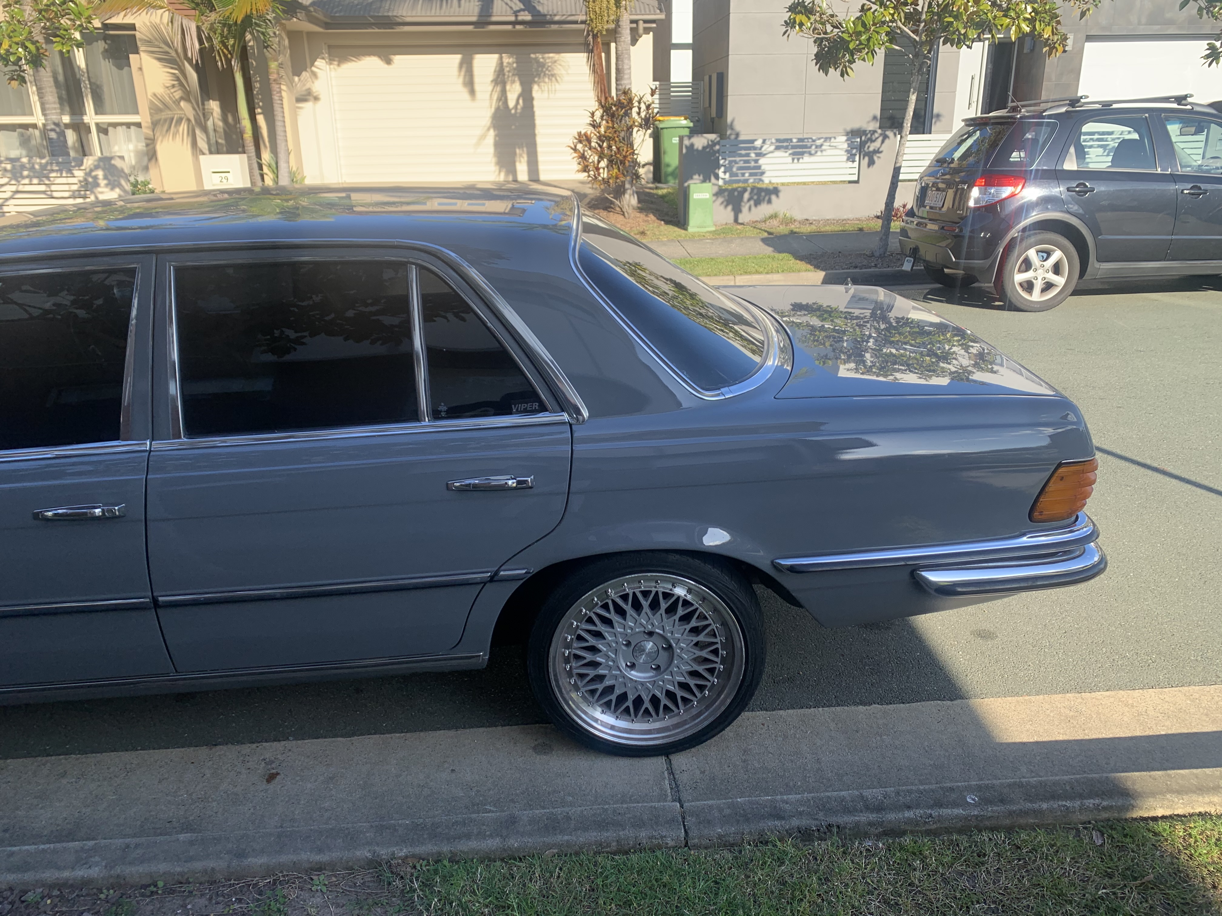 1976 MERCEDES-BENZ 280 W116 SE 4 SP AUTOMATIC 4D SEDAN