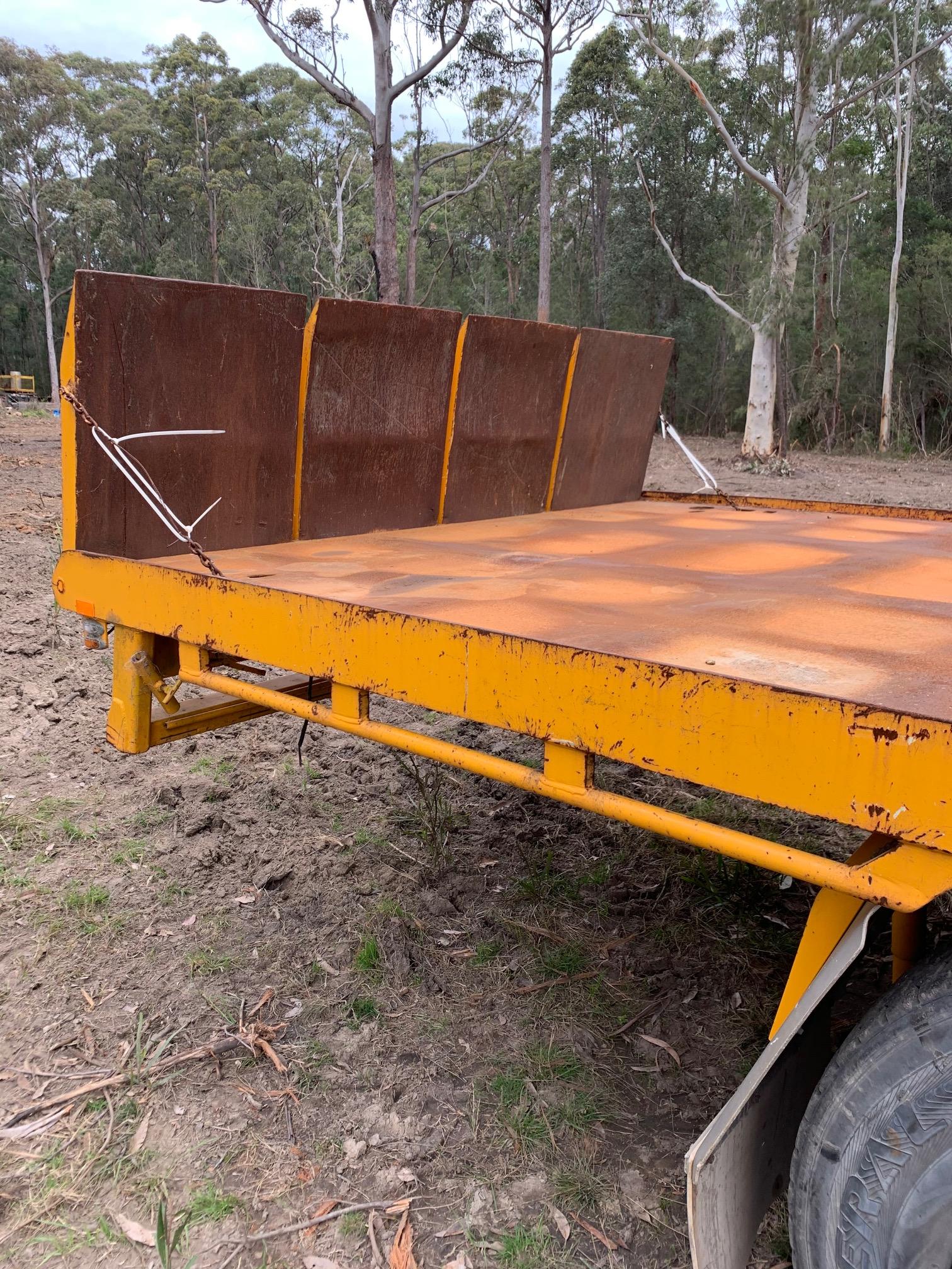 1996 INTERNATIONAL ACCO 2350G TILT TRAY WITH CRANE