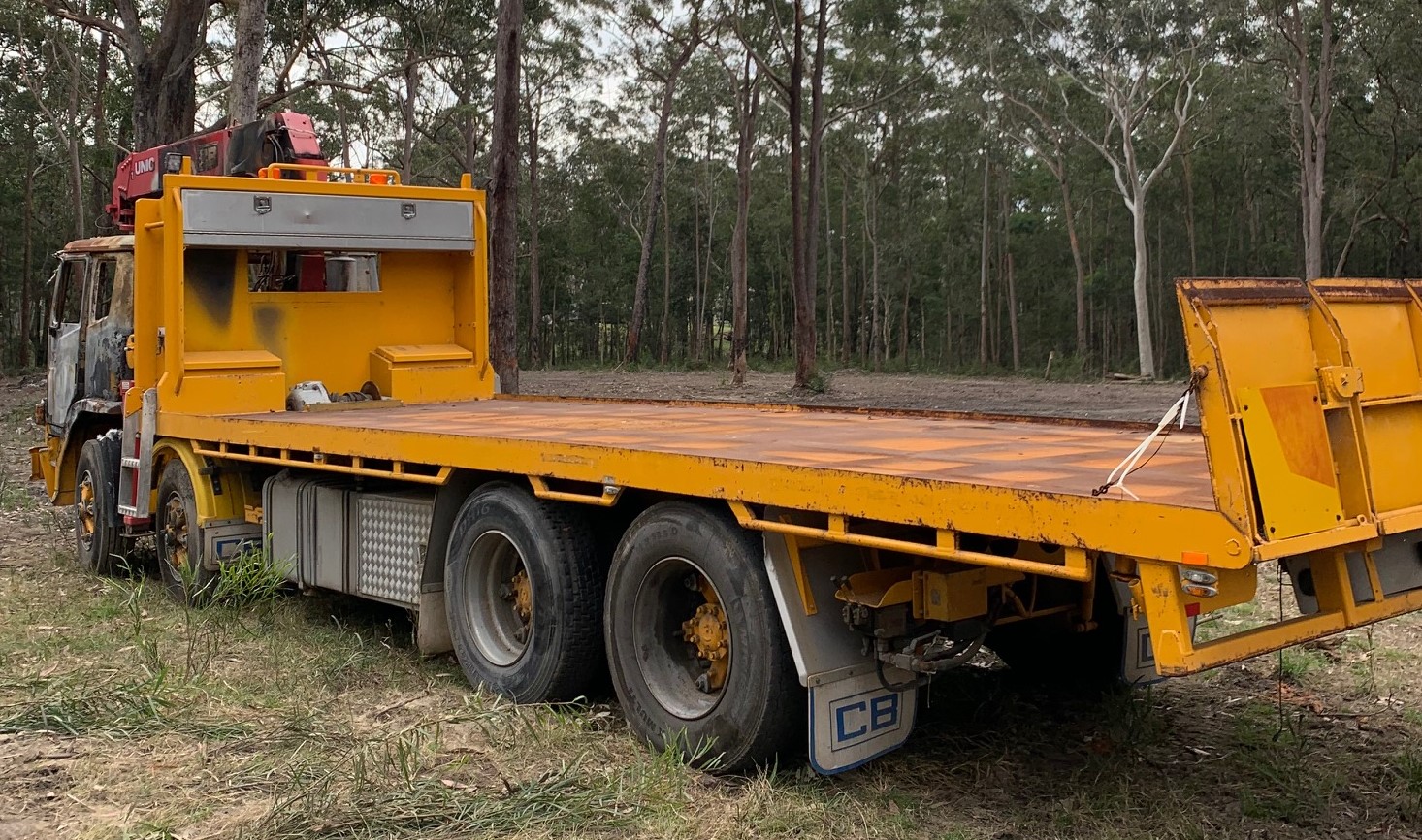 1996 INTERNATIONAL ACCO 2350G TILT TRAY WITH CRANE