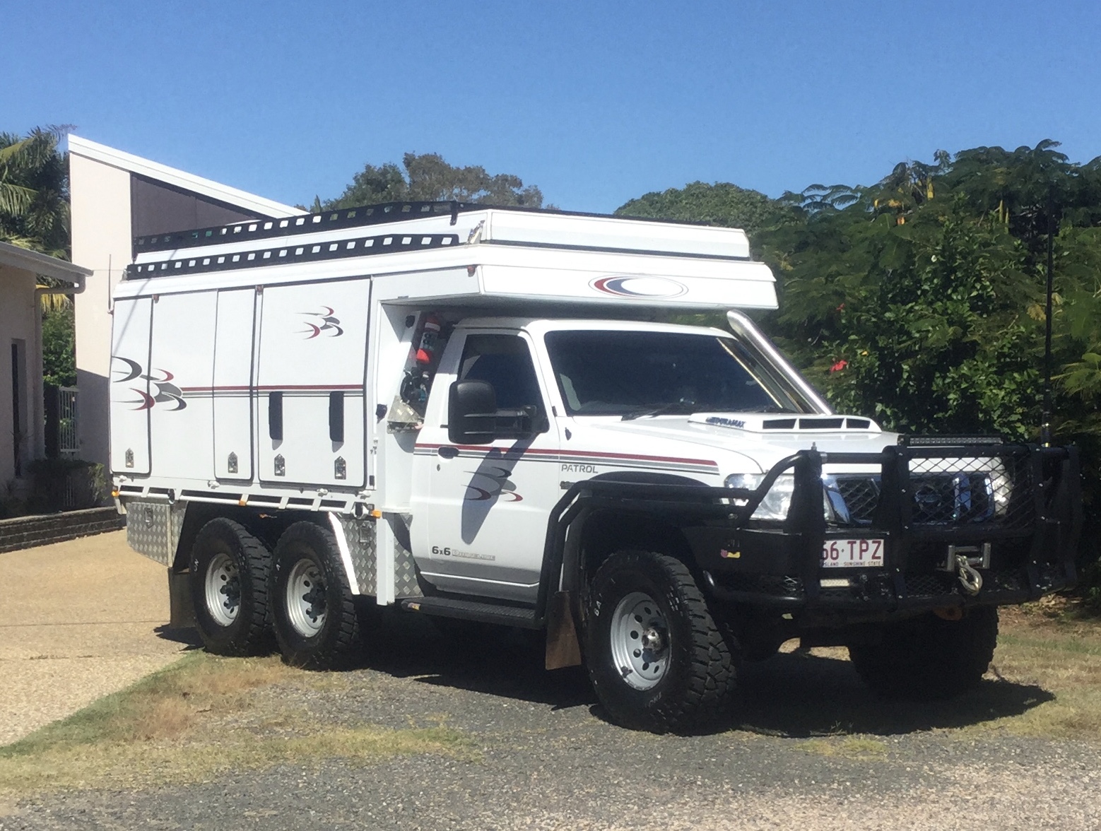 2013 NISSAN PATROL DURAMAX LMM 6X6 AND CAMPER