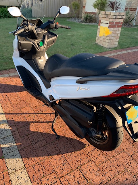 2017 KYMCO XTOWN300I ABS SCOOTER