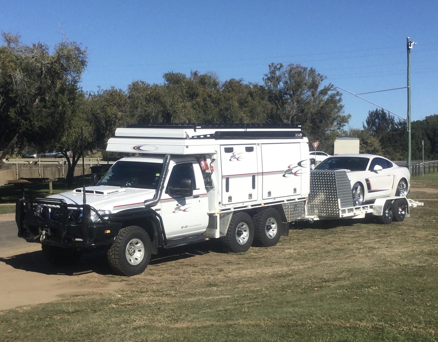 2013 NISSAN PATROL DURAMAX LMM 6X6 AND CAMPER