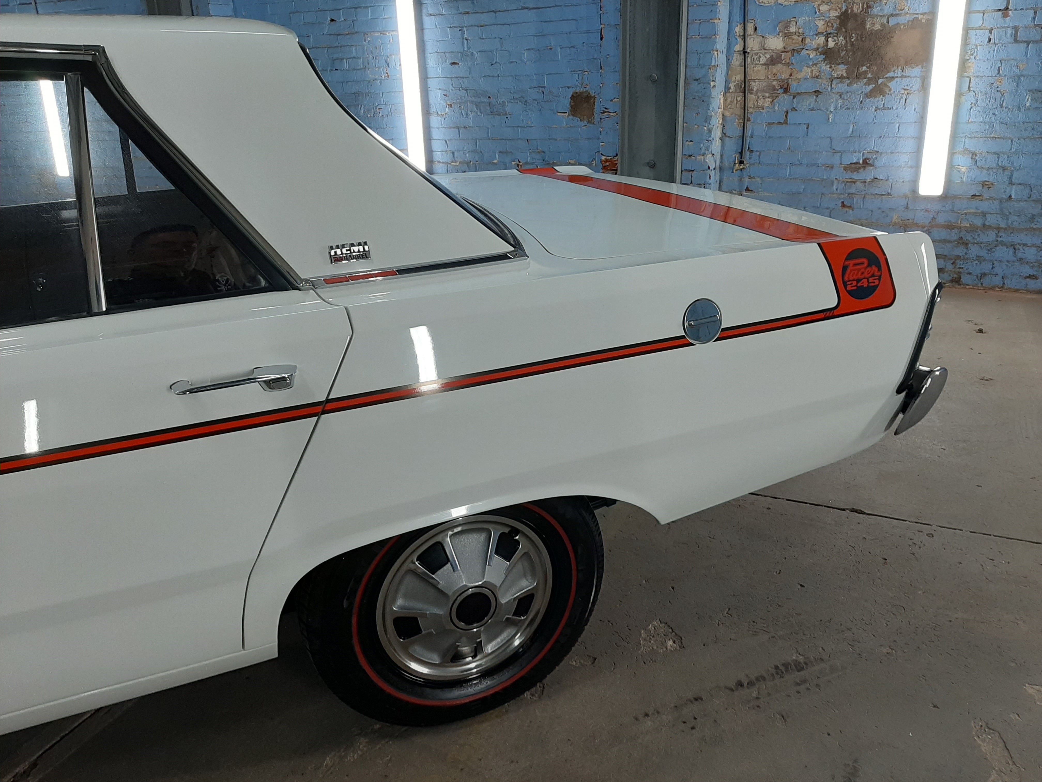 1970 CHRYSLER VALIANT VG PACER 3 SP MANUAL 4D SEDAN