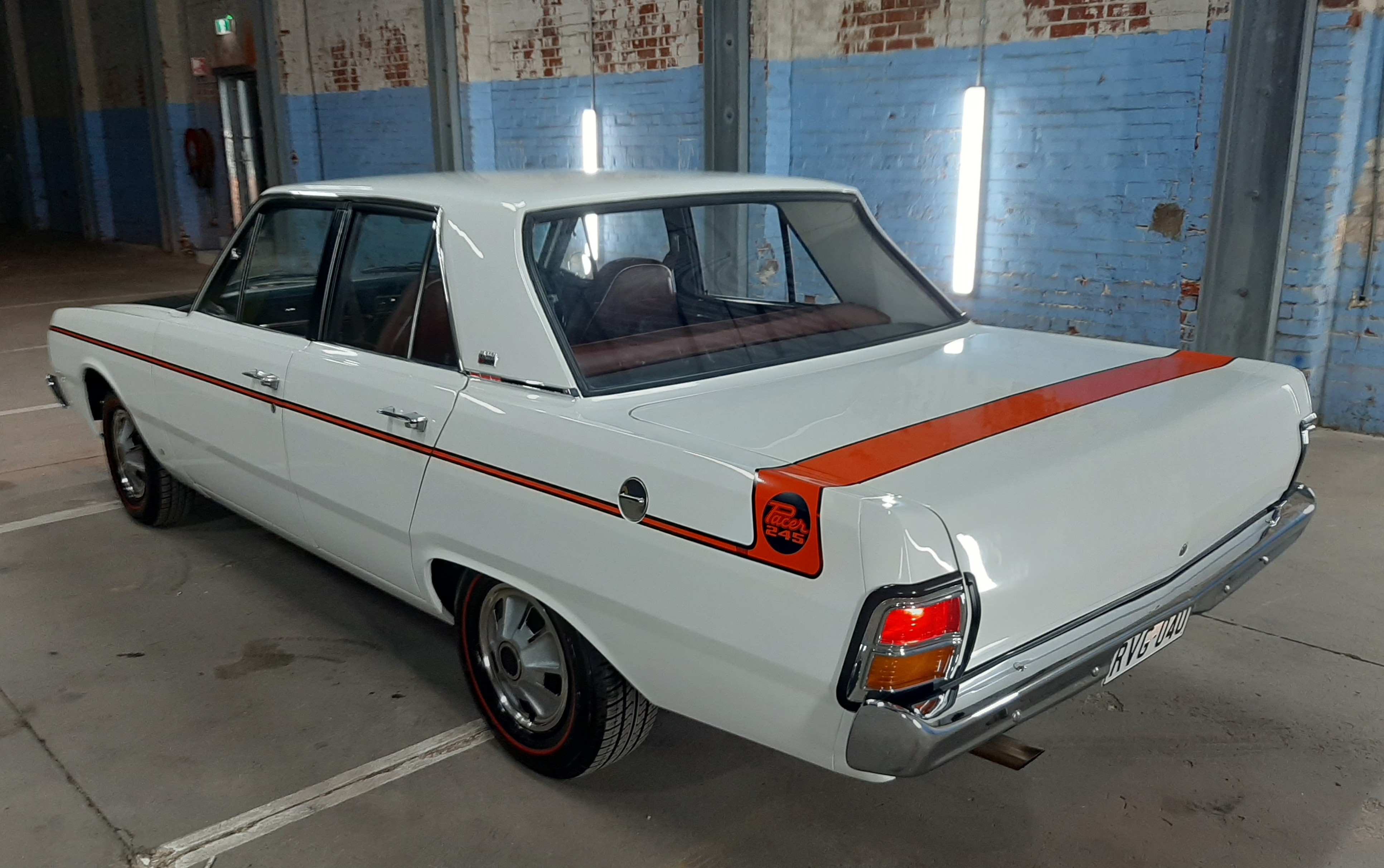 1970 CHRYSLER VALIANT VG PACER 3 SP MANUAL 4D SEDAN