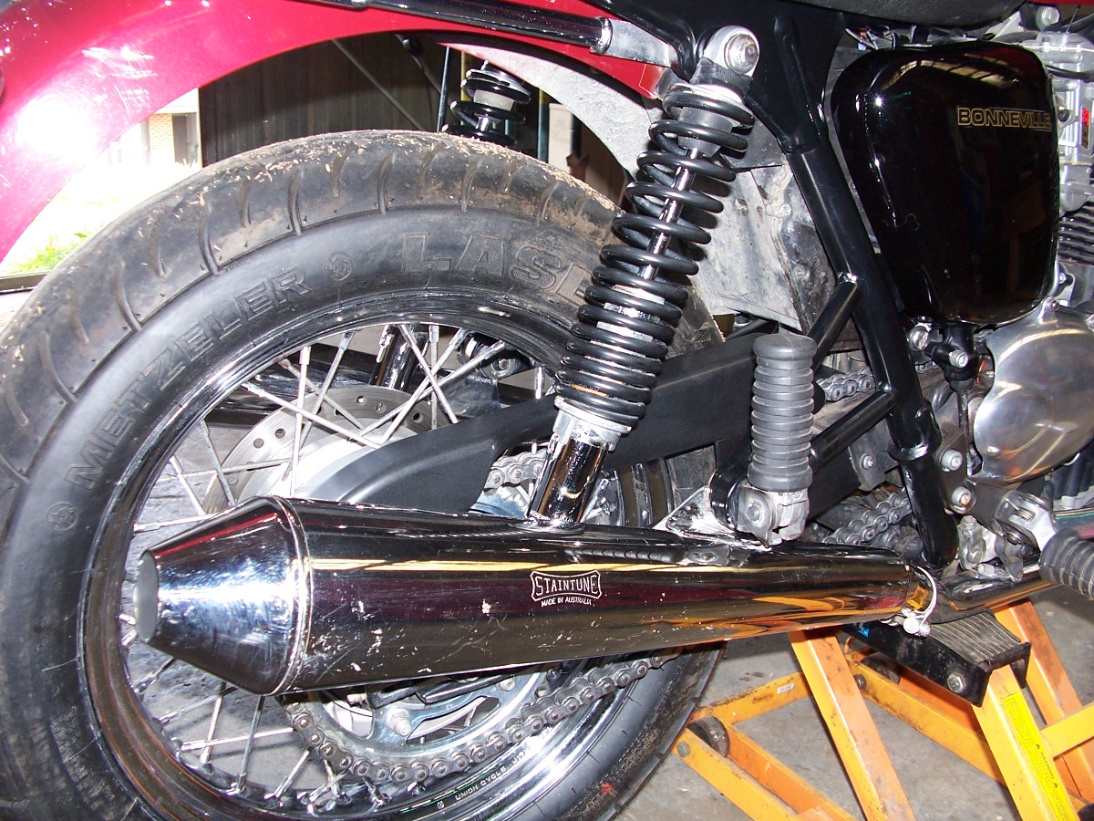 2008 TRIUMPH BONNEVILLE 865CC ROAD