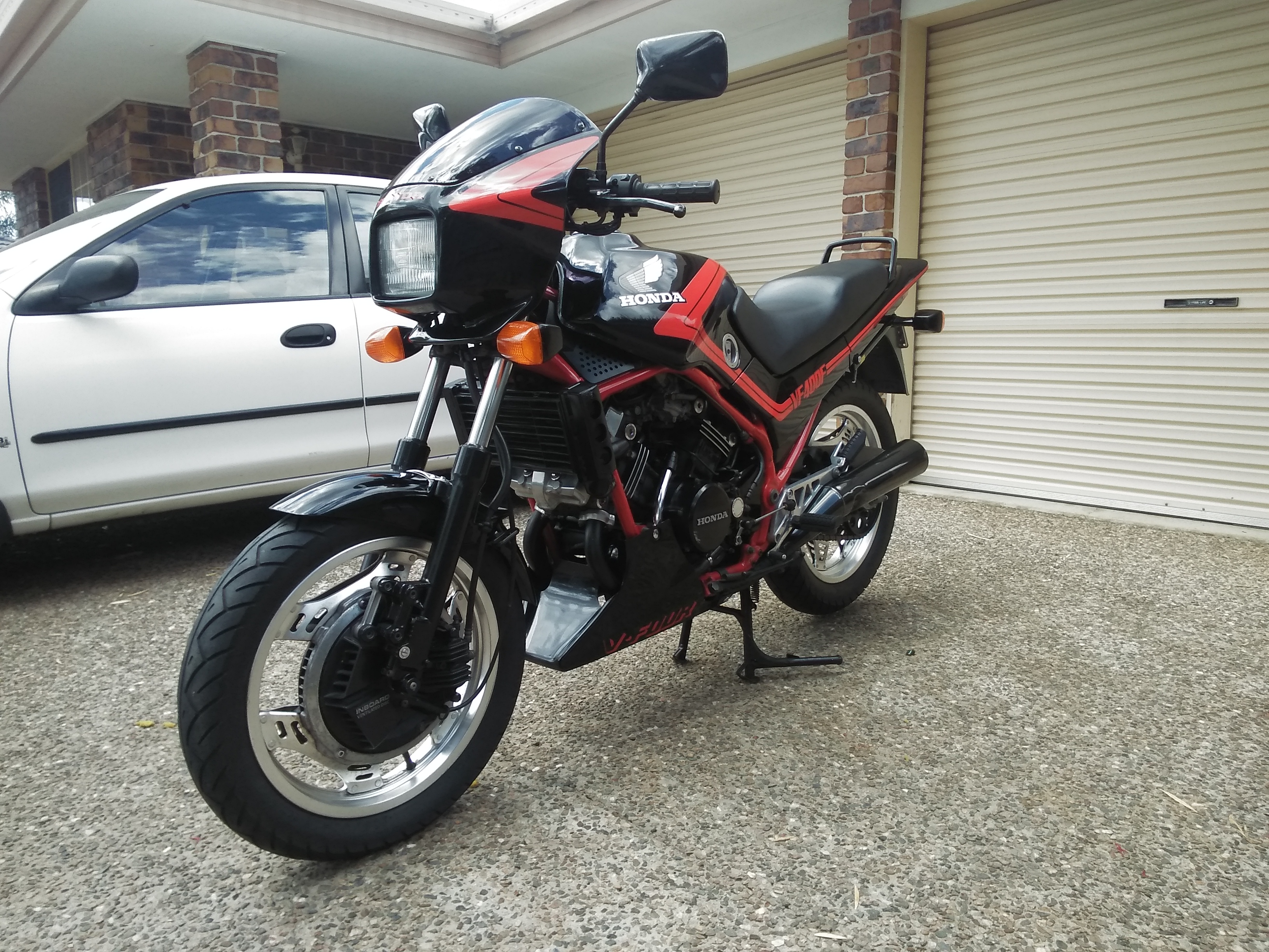1983 HONDA VF400F ROAD 