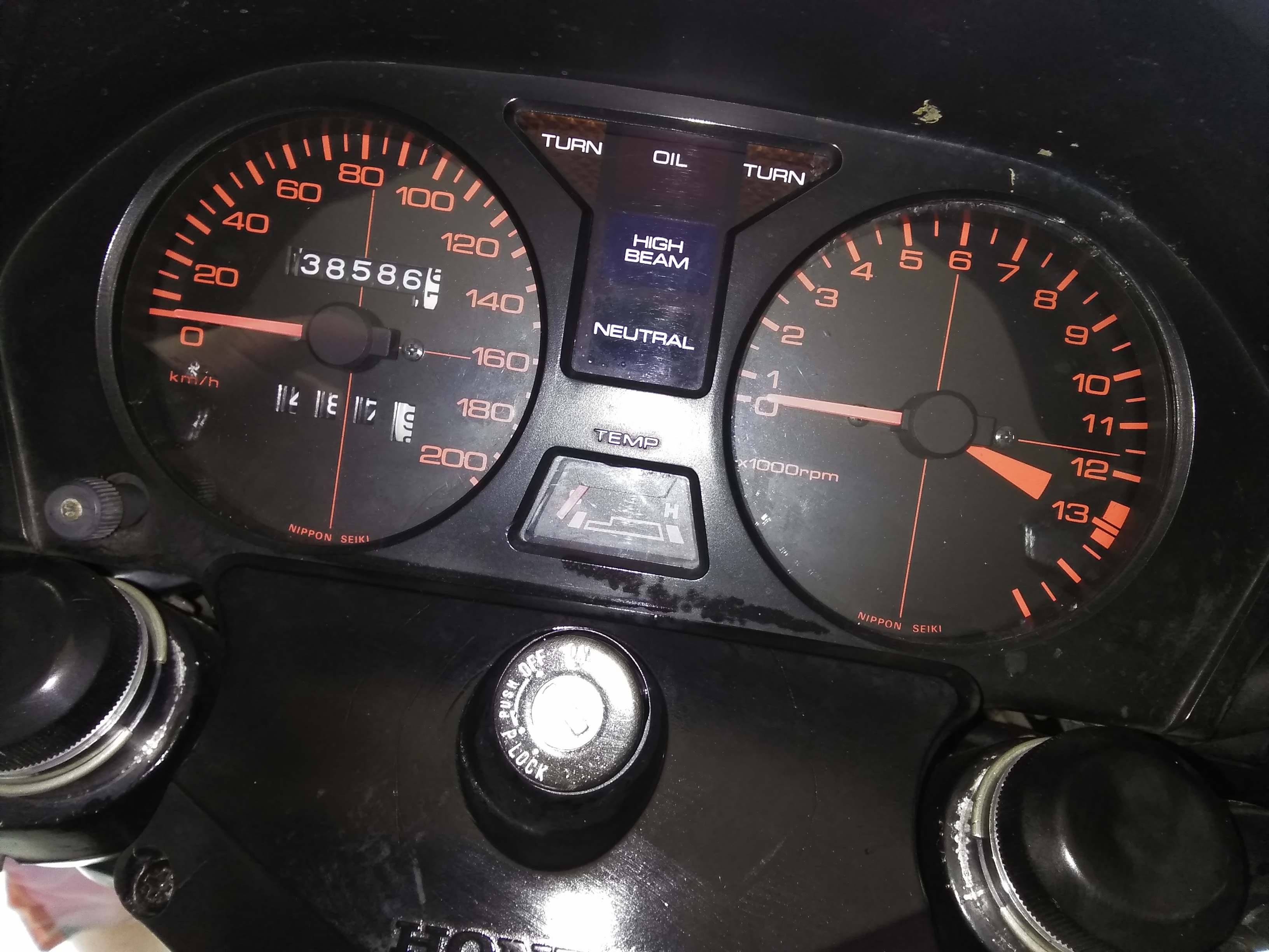 1983 HONDA VF400F ROAD 