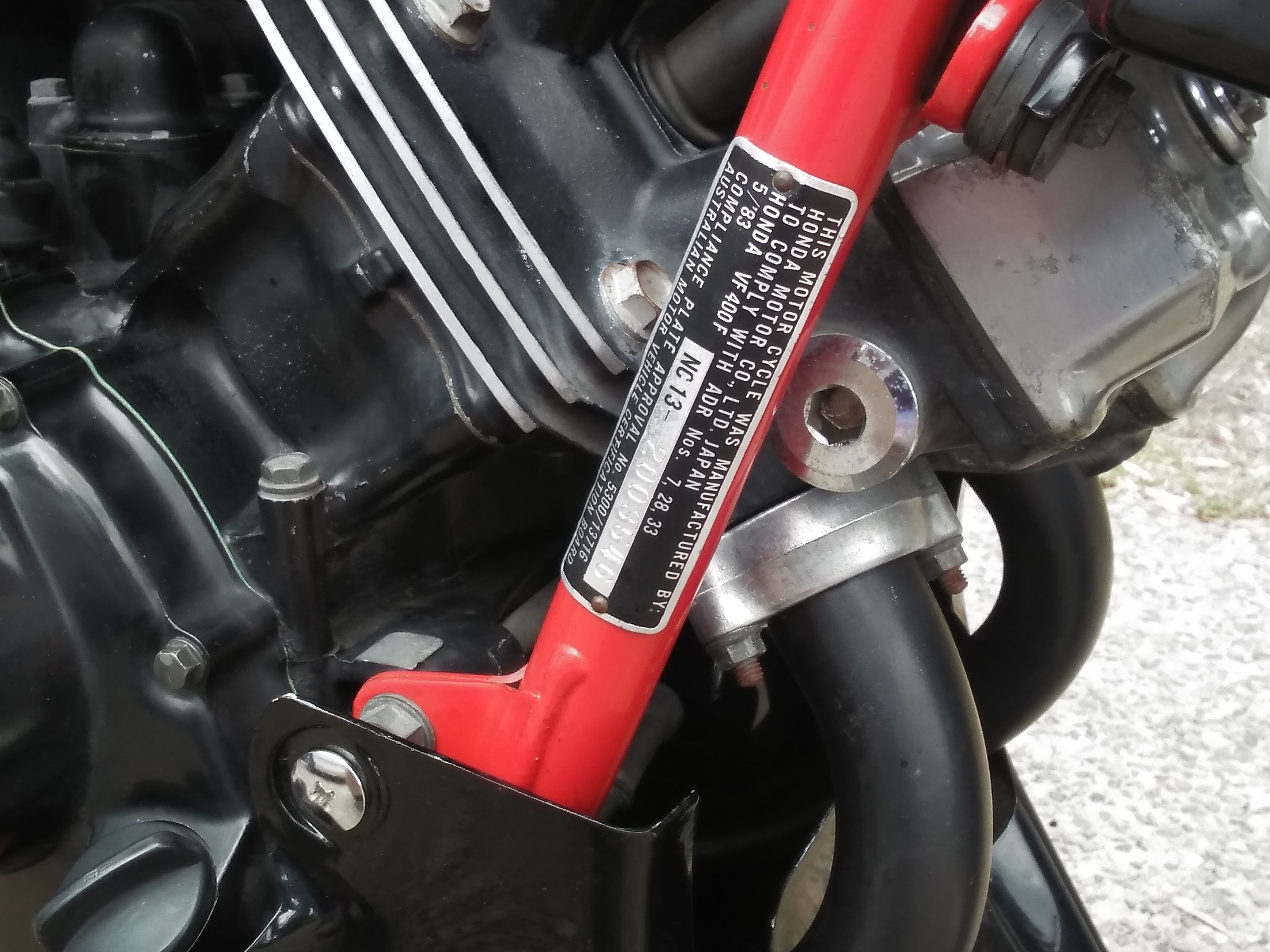 1983 HONDA VF400F ROAD 