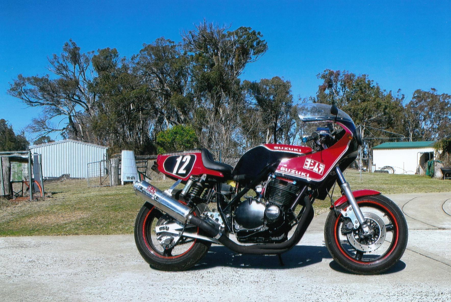 1982 SUZUKI GSX1100 MCINTOSH RACE BIKE