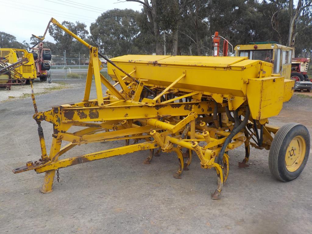 Connor Shea 18 Tyne Seed Drill