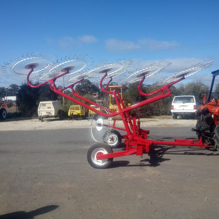 Tonulti V10 Hay Rake