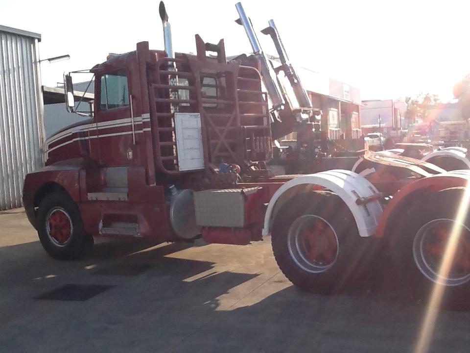 11/1987 Kenworth T600 Prime Mover
