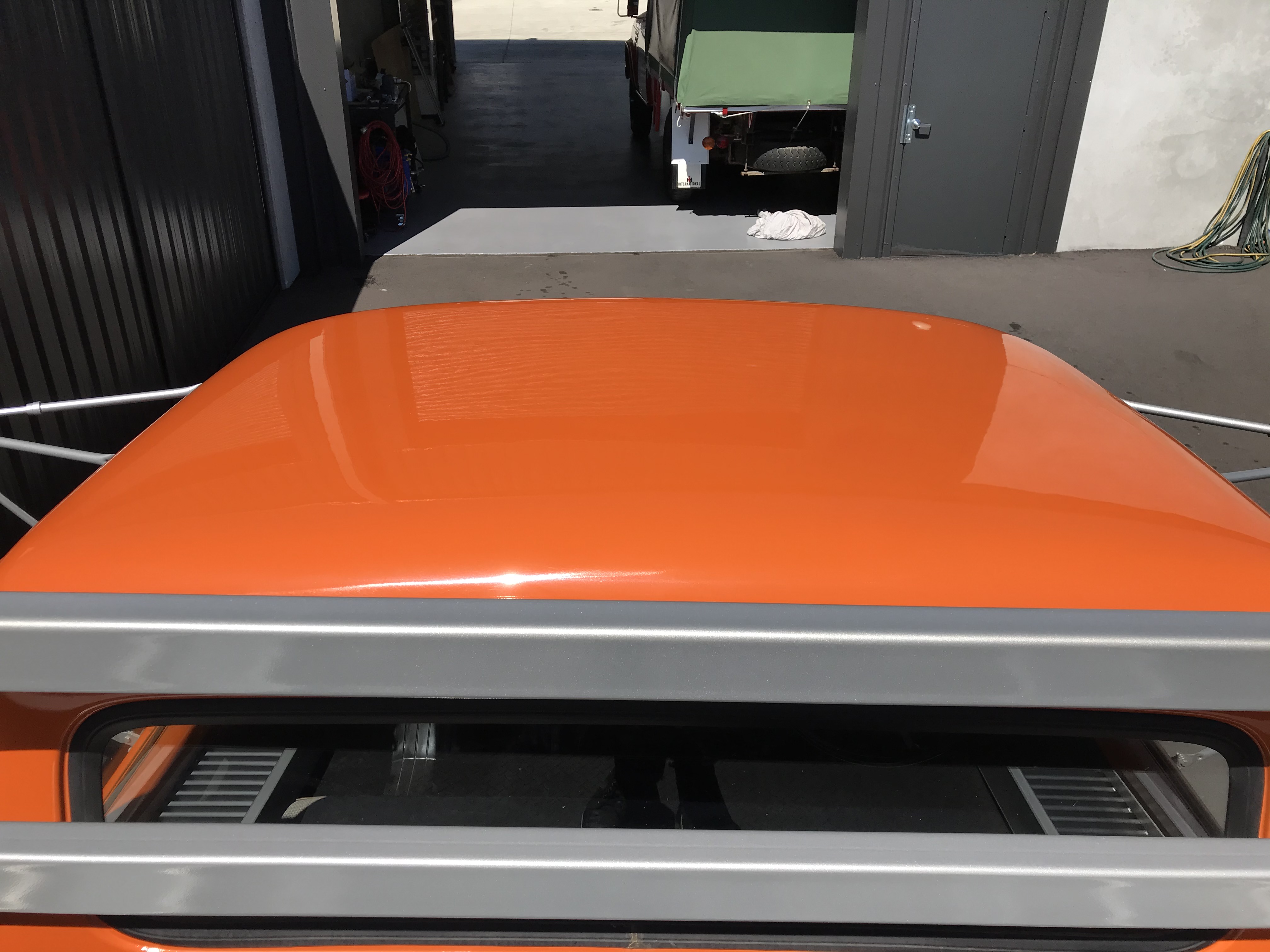 1975 INTERNATIONAL D1310 TRAY TOP