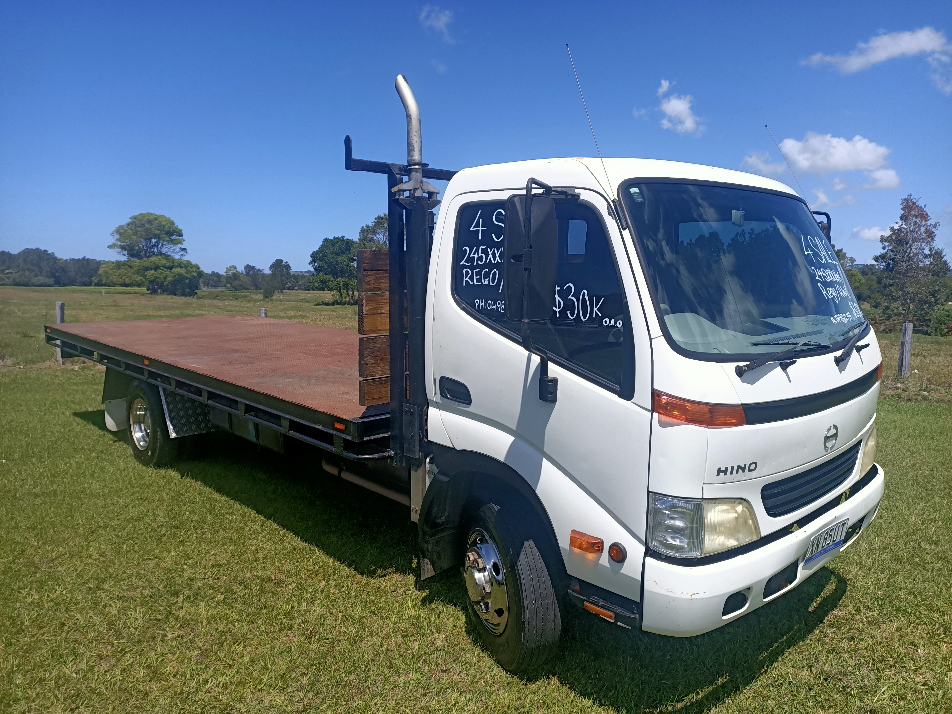2002 HINO DUTRO TRAY TRUCK