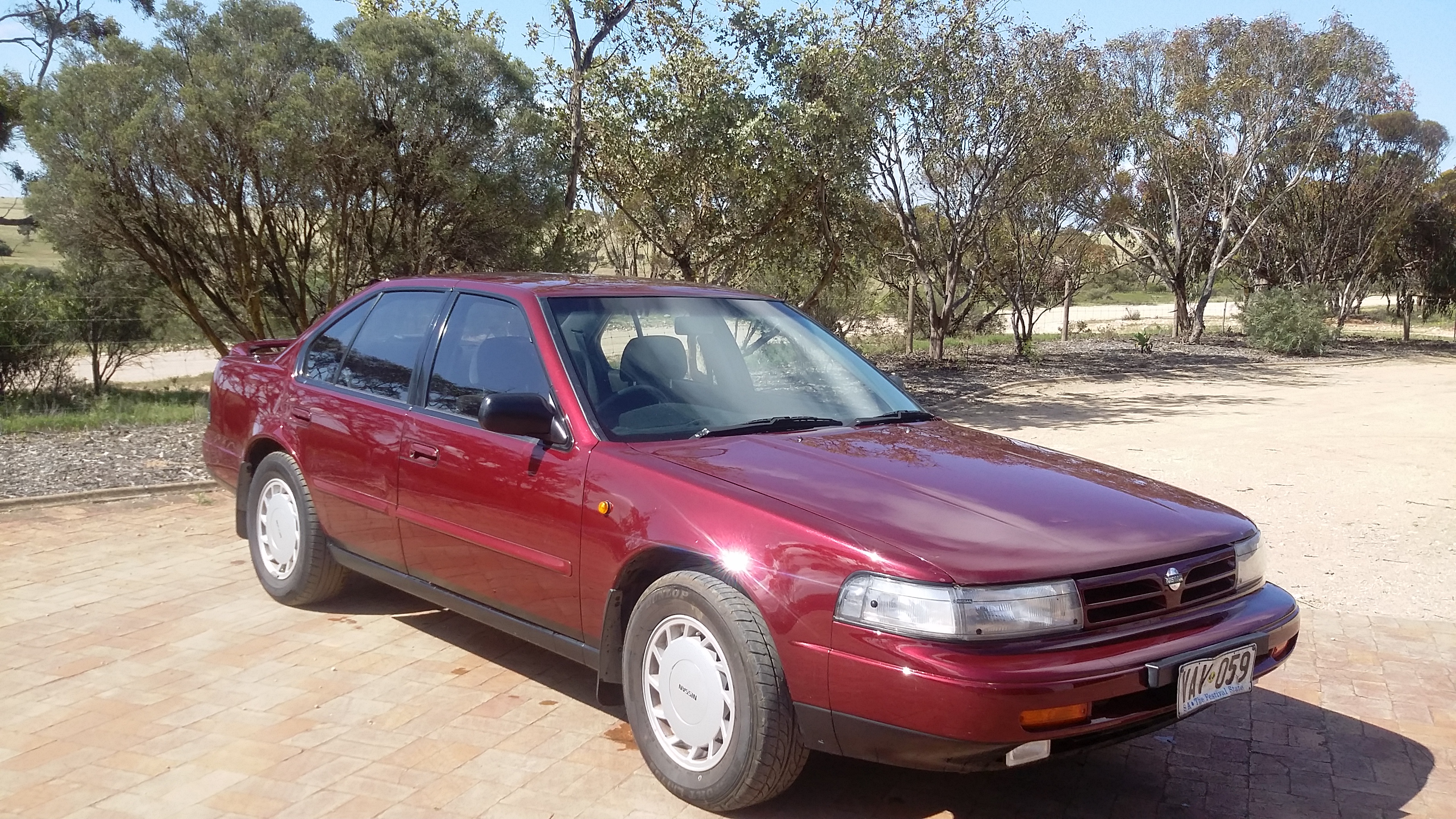 1990 NISSAN MAXIMA M 4 SP AUTOMATIC 4D SEDAN