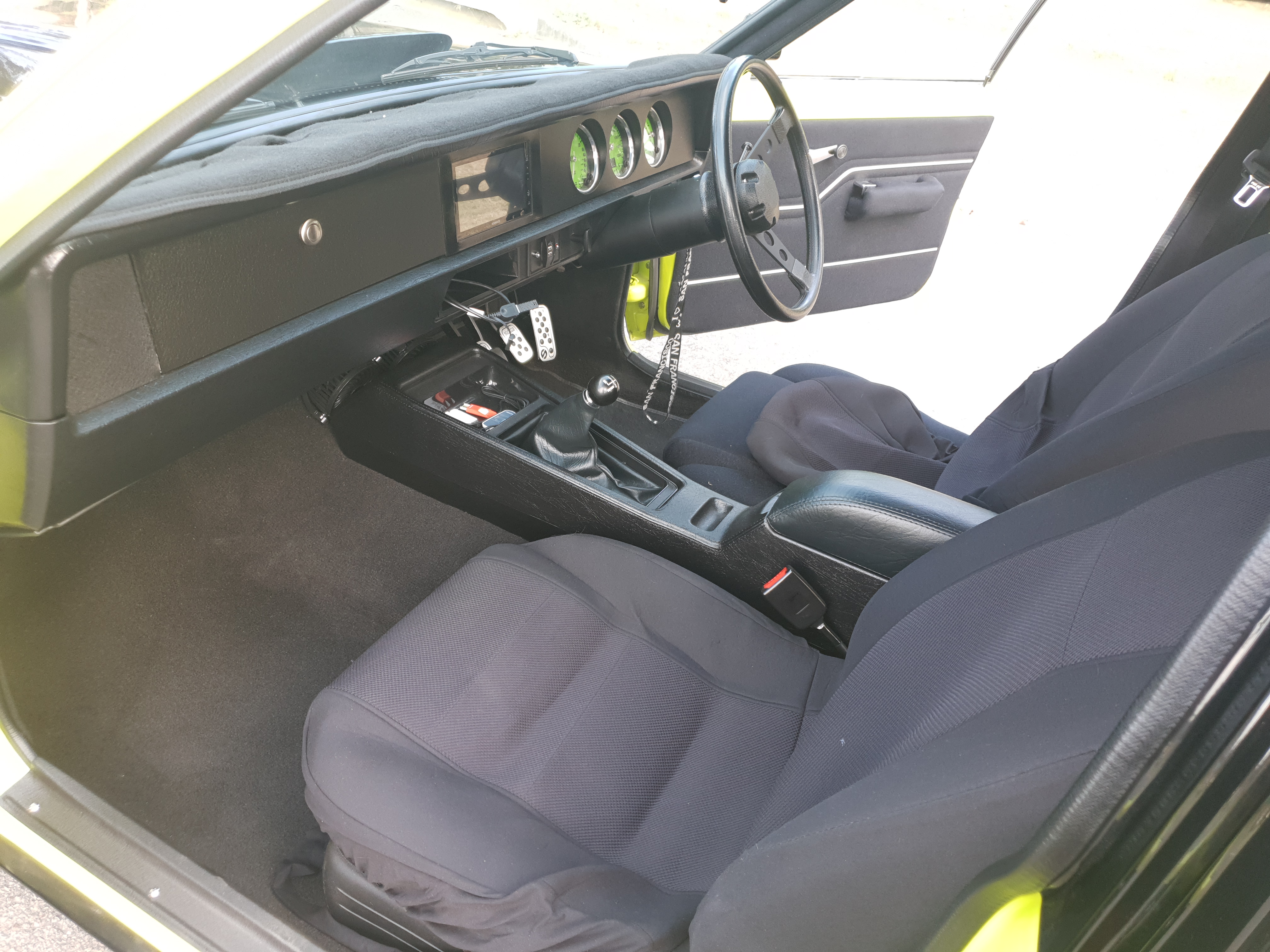 1976 HOLDEN TORANA LX SL/R 5000 L32 SEDAN