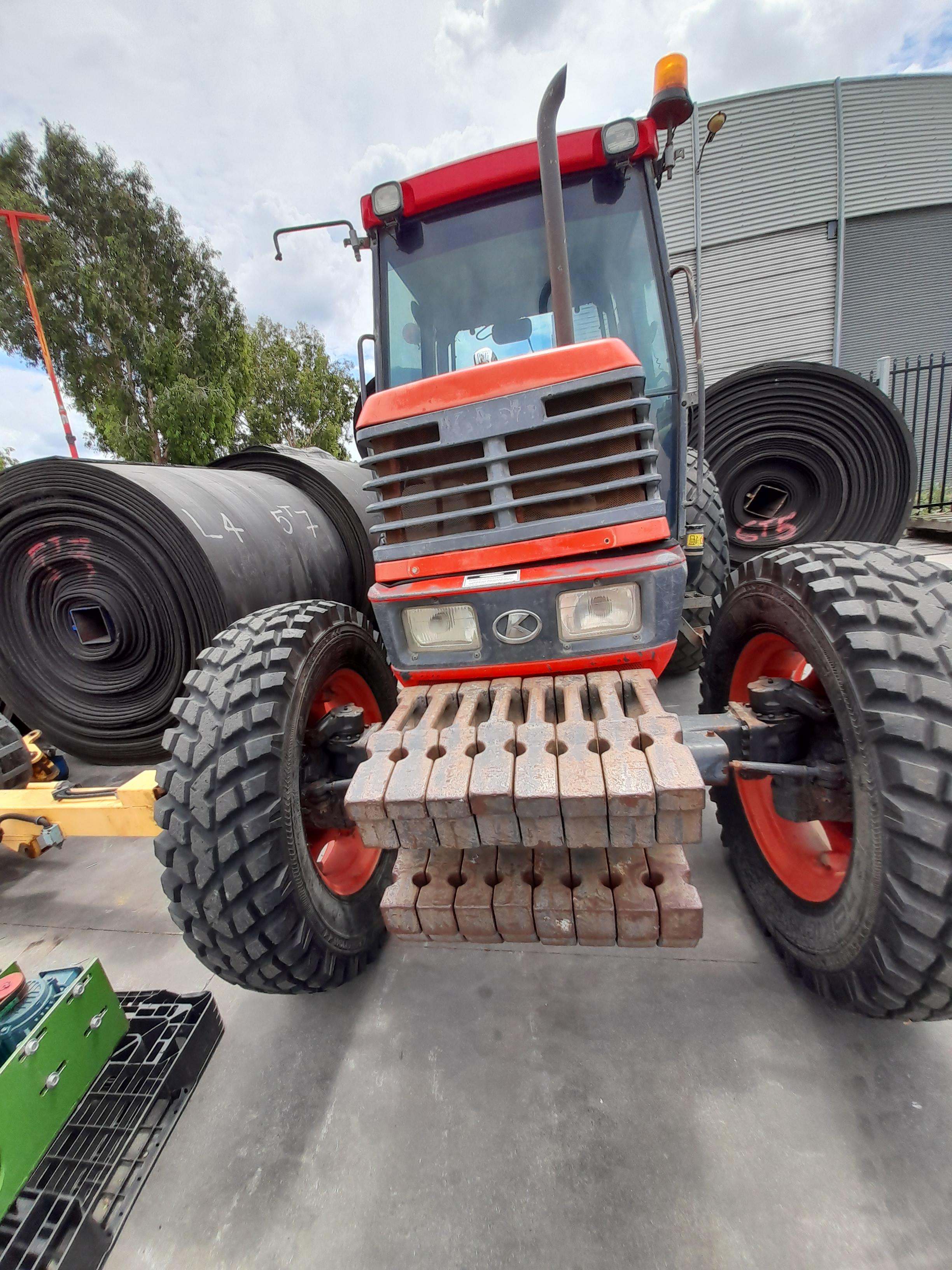 2003 KUBOTA M6800 TRACTOR