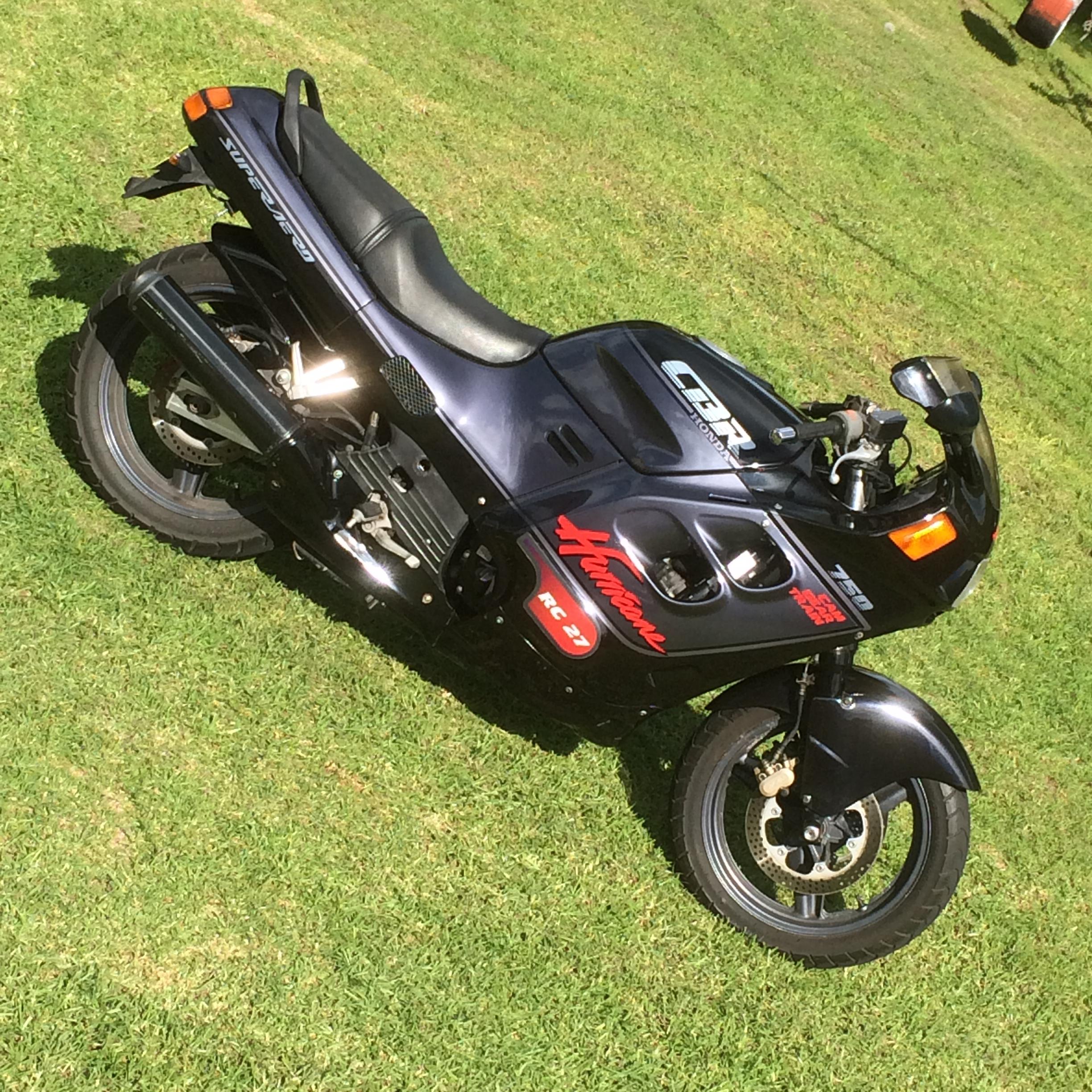 1987 HONDA CBR750 RC27 HURRICANE SPORTS in BLACK