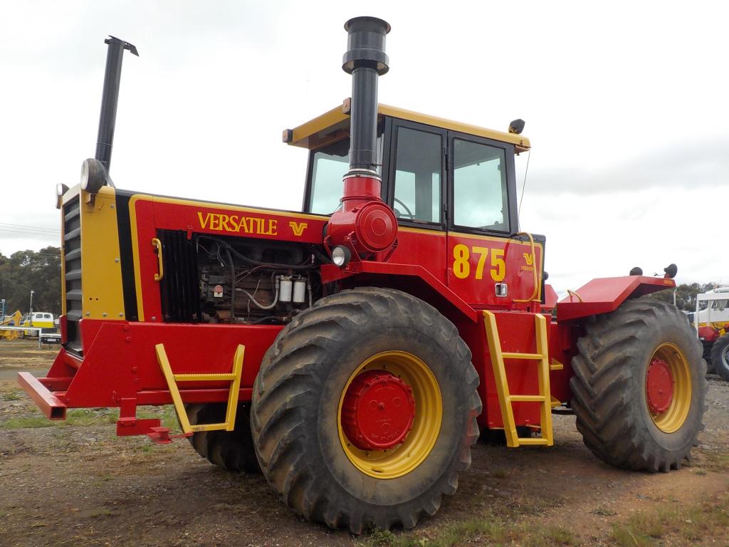 VERSATILE 875 TRACTOR