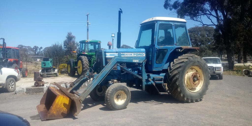 FORD 8700 TRACTOR