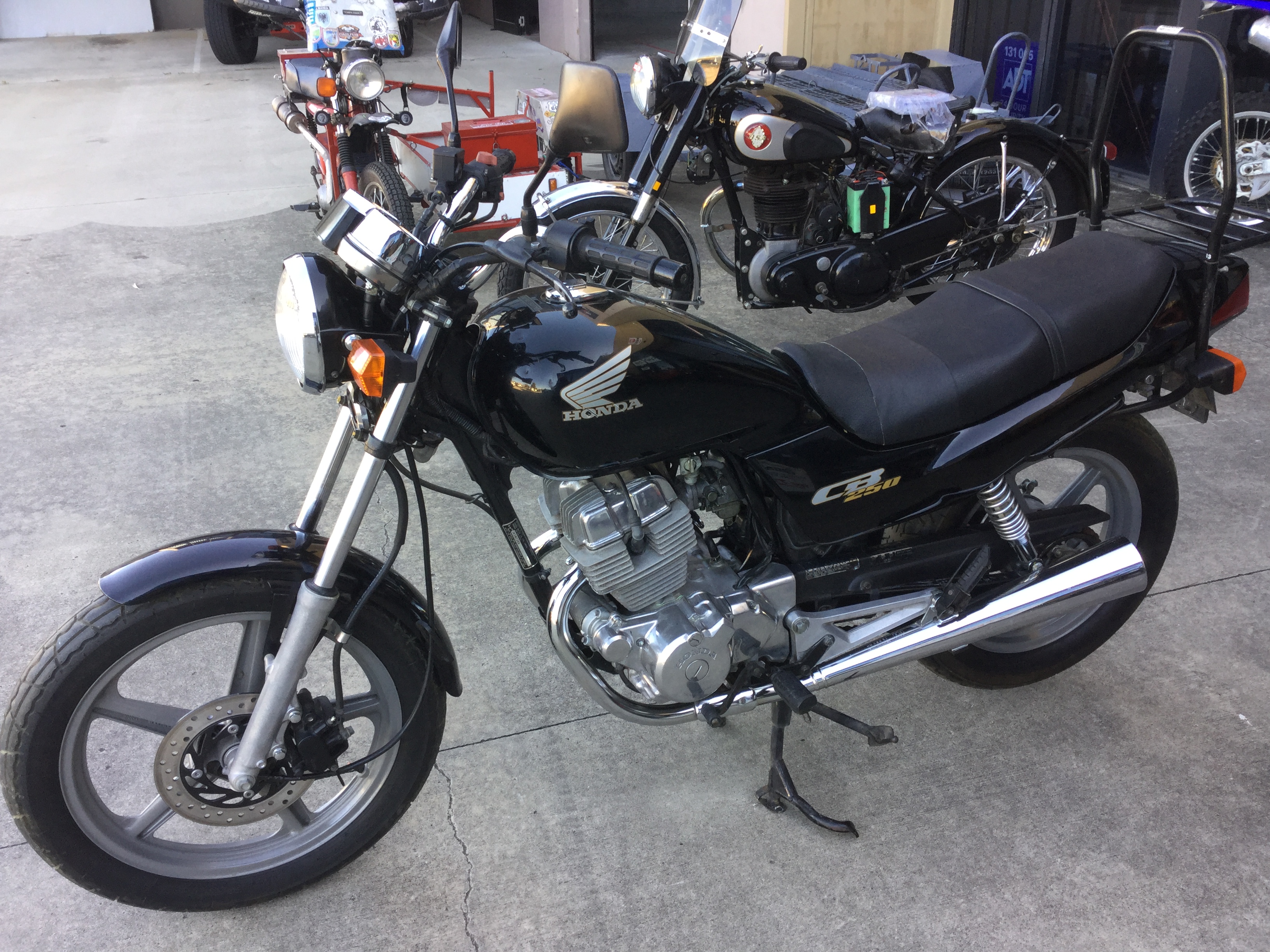 2001 HONDA CB250 NIGHTHAWK ROAD