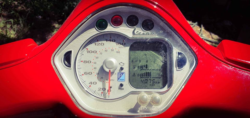 2009 VESPA GT250ie SCOOTER