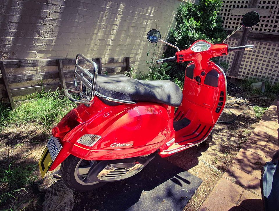2009 VESPA GT250ie SCOOTER