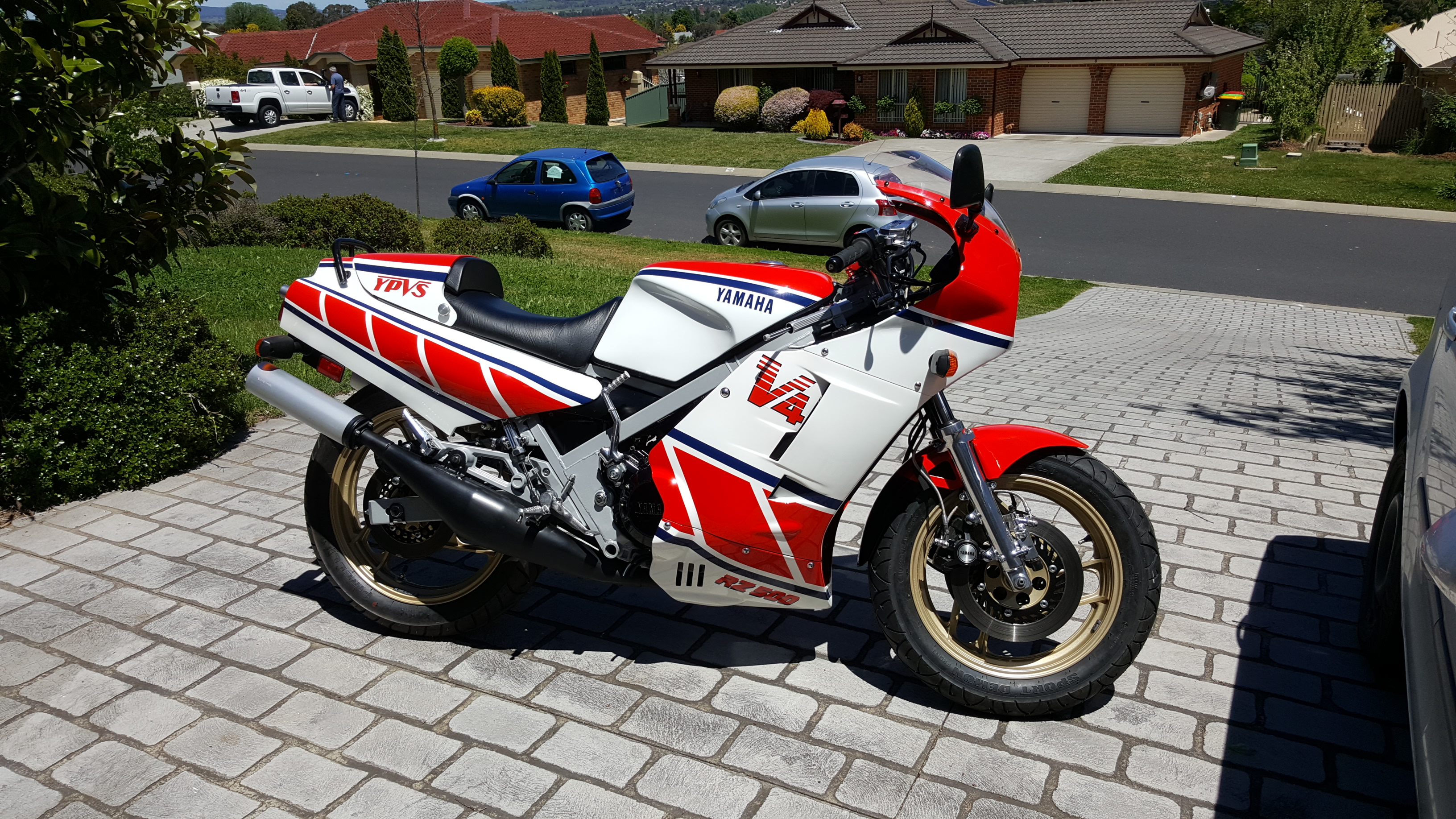 1984 YAMAHA RZ500 ROAD